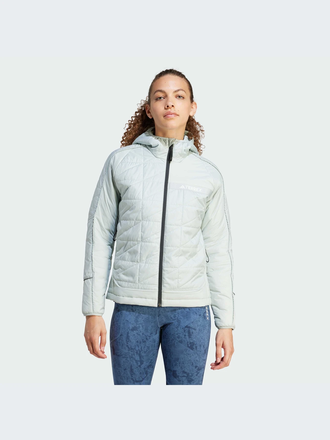 Куртки та дублянки Adidas модель IB1075 Куртки та дублянки Adidas модель IB1075 Фото