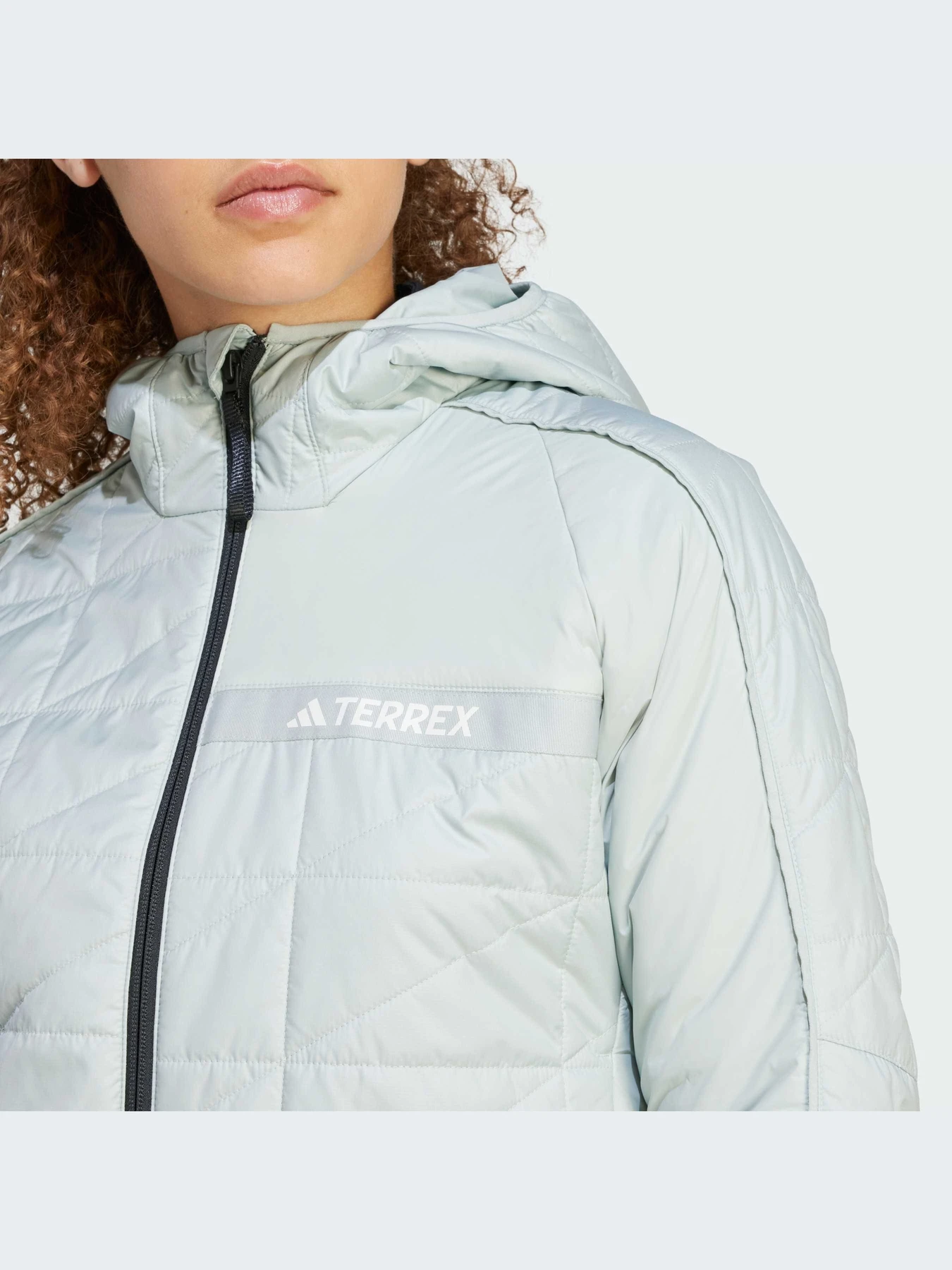 Куртки та дублянки Adidas модель IB1075 Куртки та дублянки Adidas модель IB1075 Фото