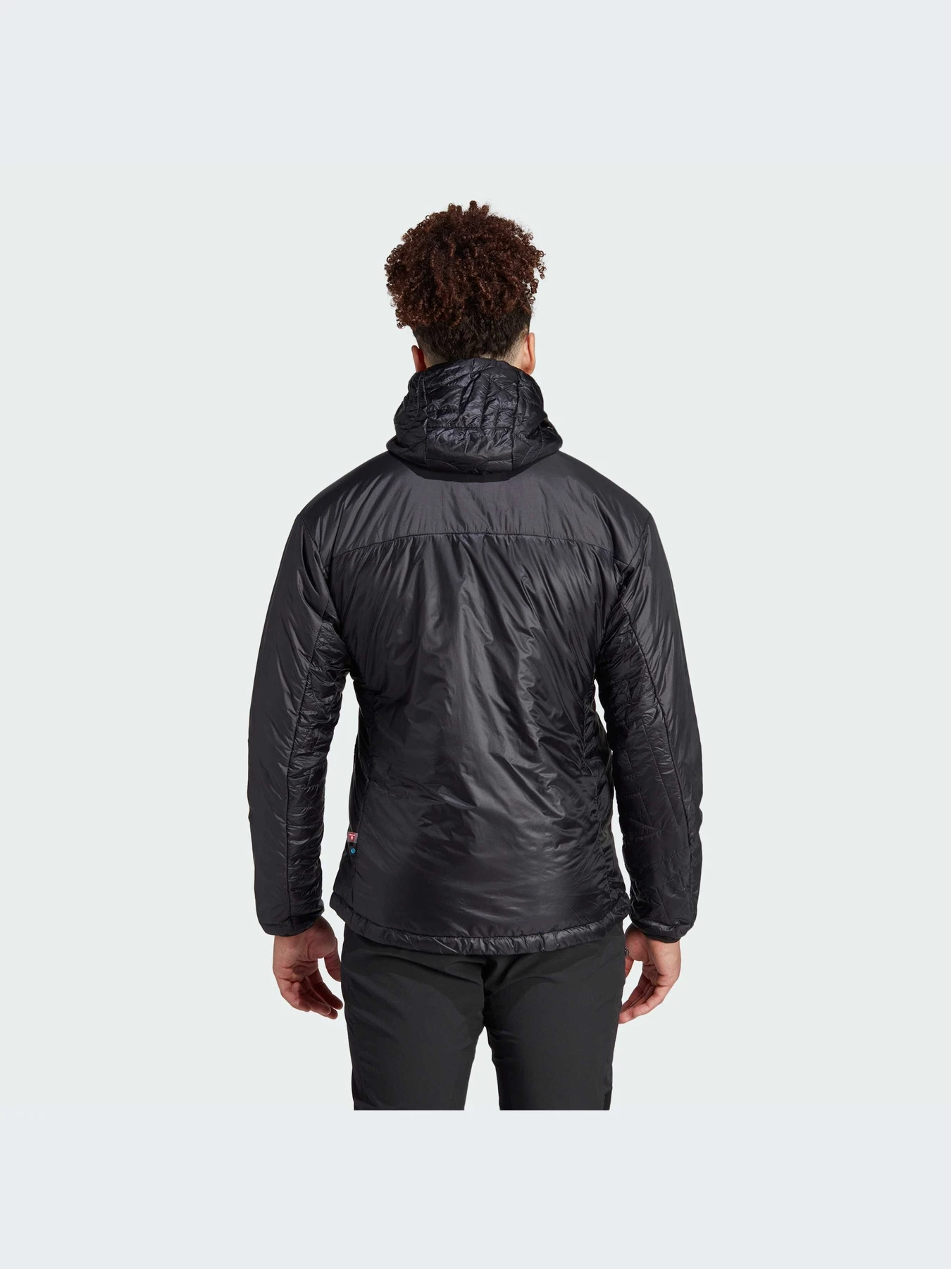 Куртки и дубленки Adidas модель IB4233 Куртки и дубленки Adidas модель IB4233 Фото