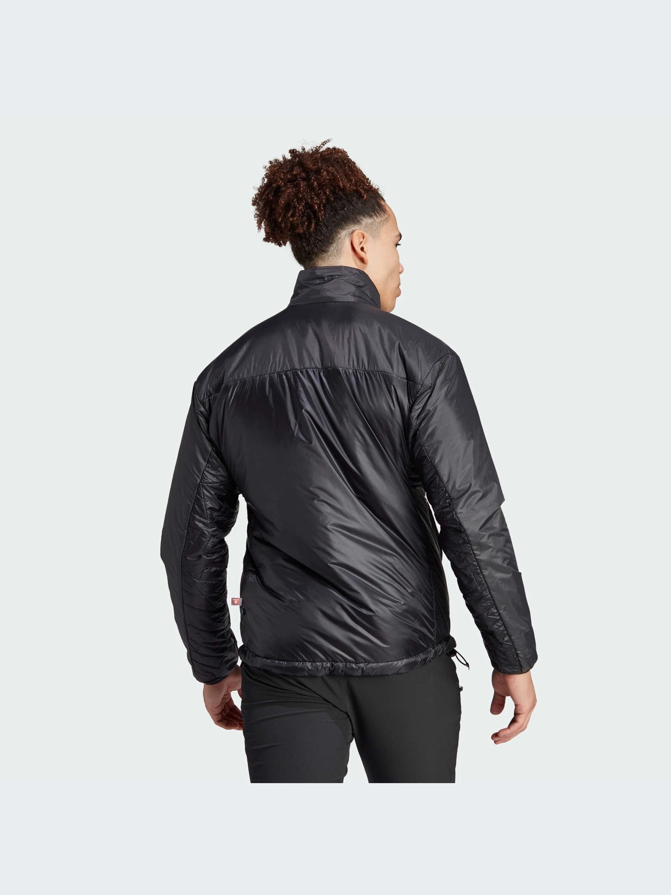 Куртки и дубленки Adidas модель IB4237 Куртки и дубленки Adidas модель IB4237 Фото