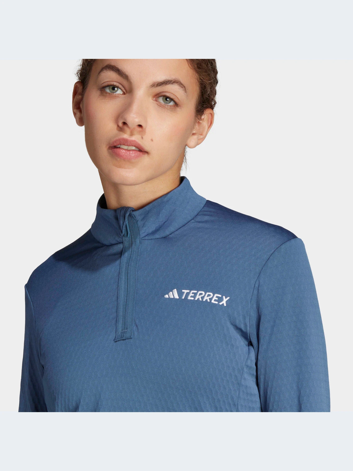 Худи и свитшоты Adidas модель IB1218 Худи и свитшоты Adidas модель IB1218 Фото