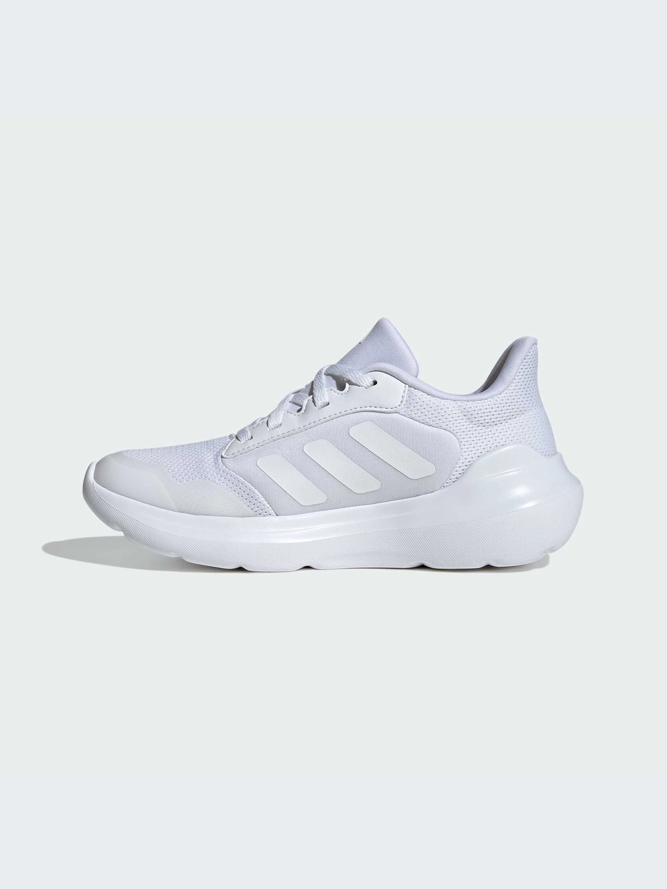 Кроссовки Adidas модель IE3543 Кроссовки Adidas модель IE3543 Фото