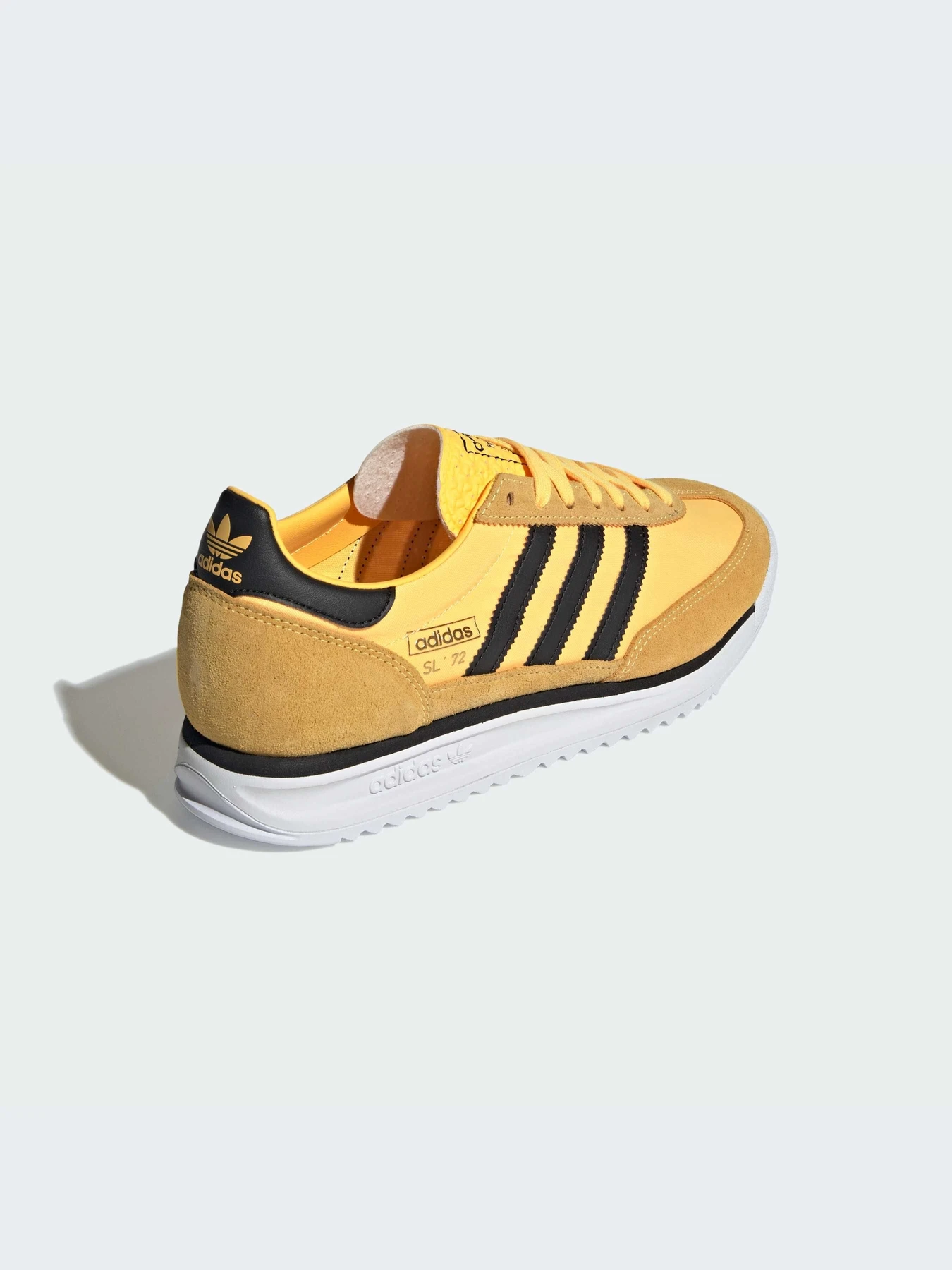 Кросівки Adidas Культові силуети модель IH7912 Кросівки Adidas Культові силуети модель IH7912 Фото