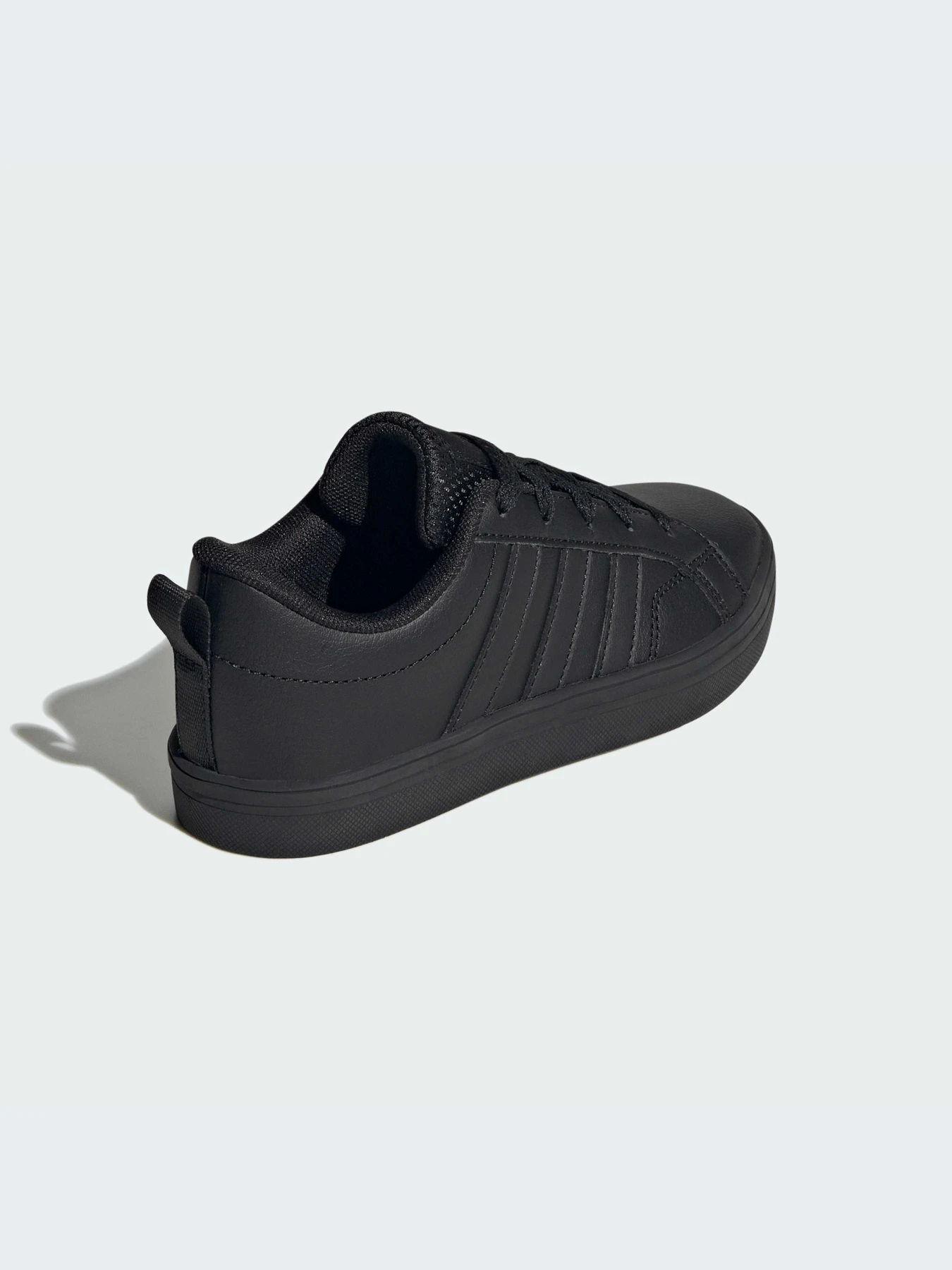 Кросівки Adidas модель IE3467 Кросівки Adidas модель IE3467 Фото
