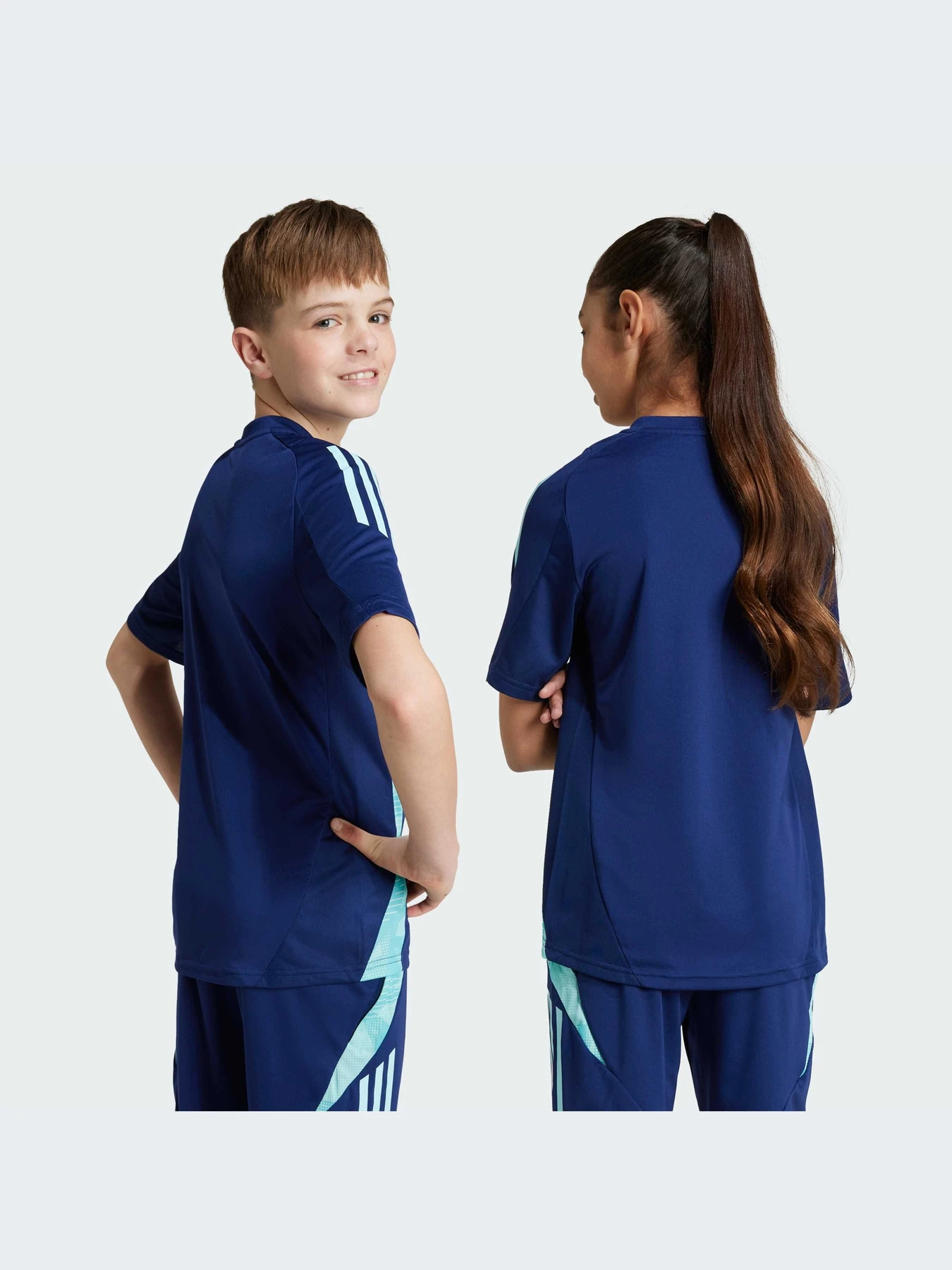 Футболки и поло Adidas модель IT2203 Футболки и поло Adidas модель IT2203 Фото