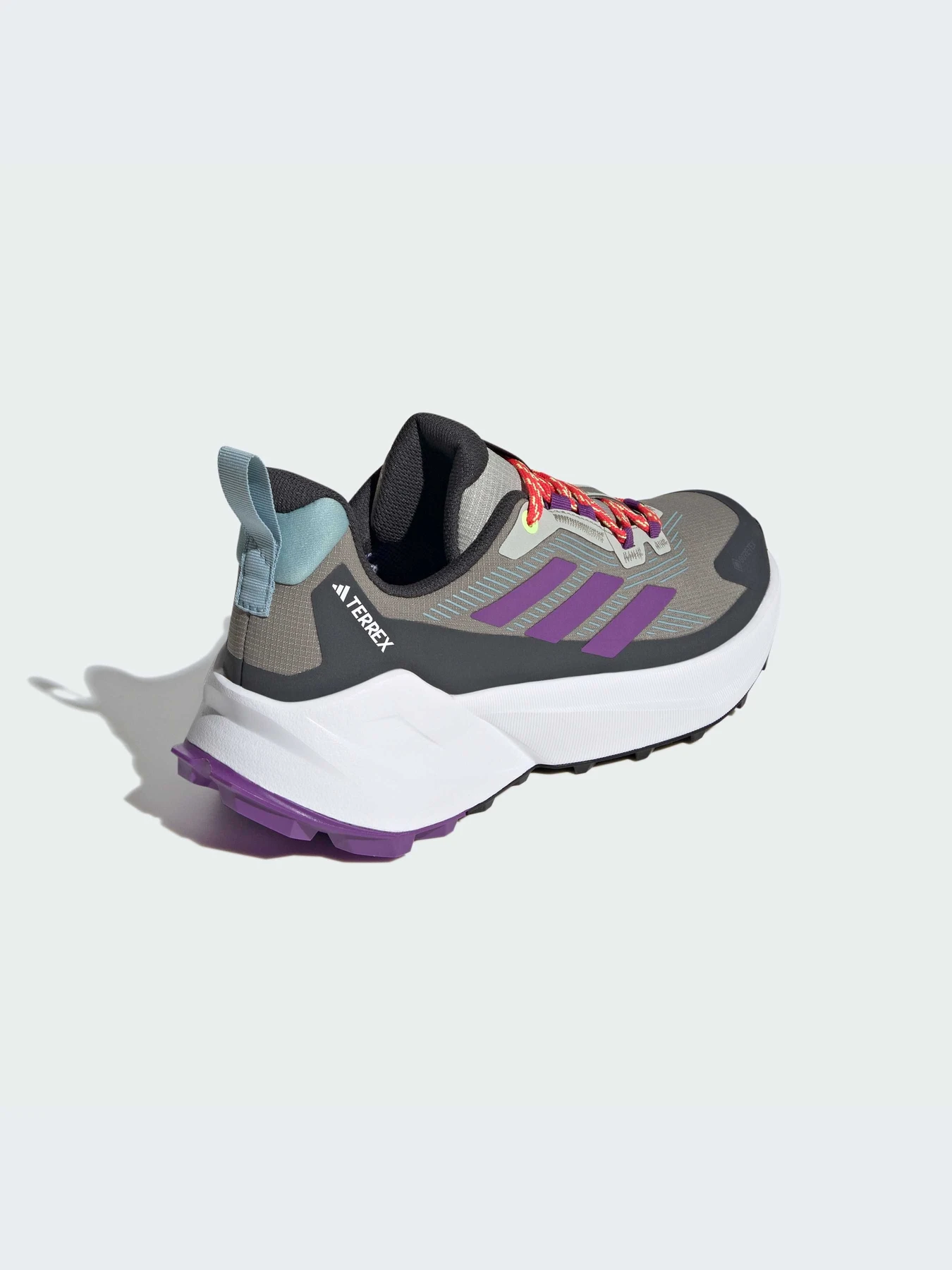 Кросівки Adidas модель IE4844 Кросівки Adidas модель IE4844 Фото