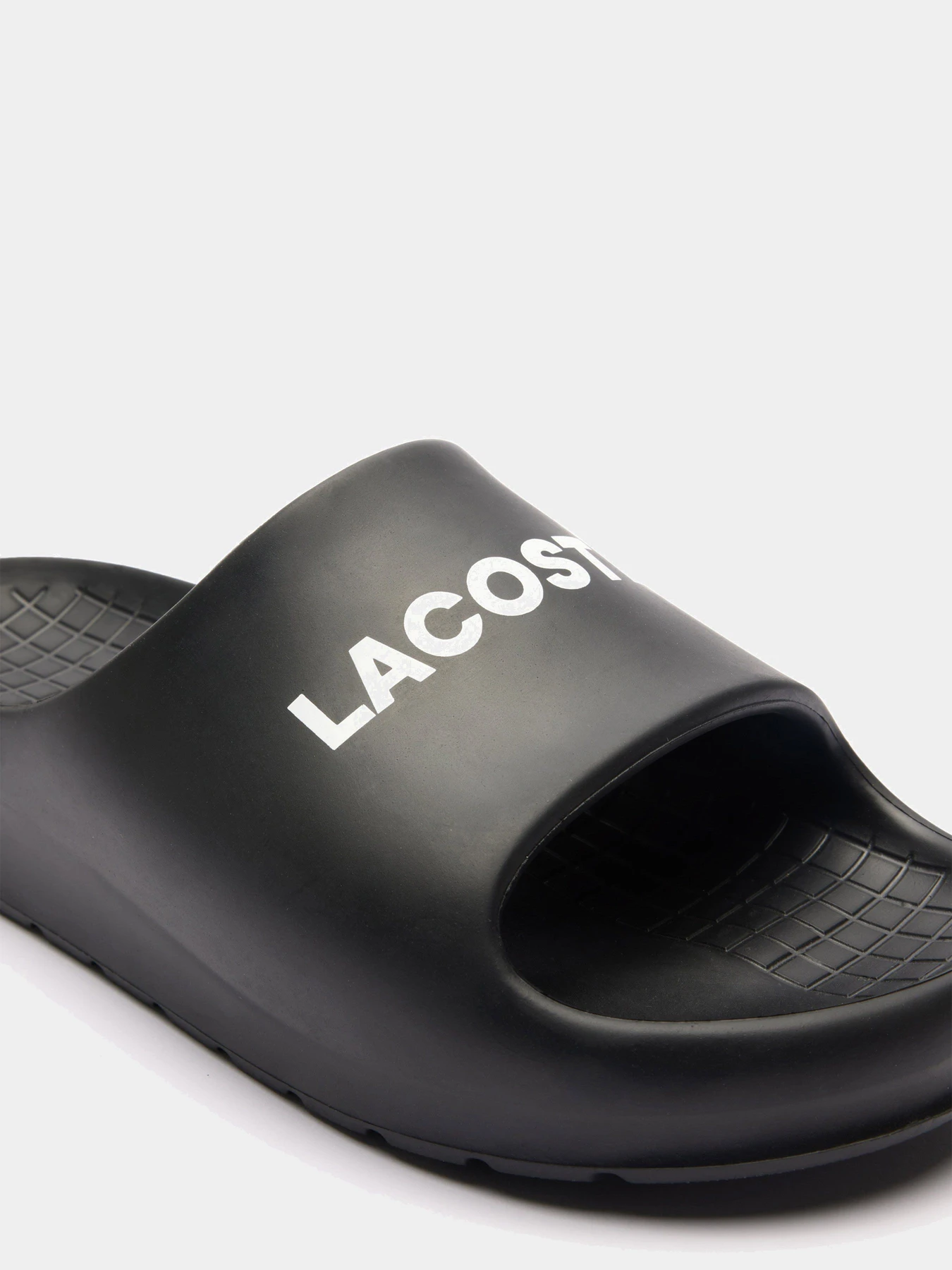 Шлёпанцы Lacoste Serve Slide 2.0 модель 747CMA001502H Шлёпанцы Lacoste Serve Slide 2.0 модель 747CMA001502H Фото