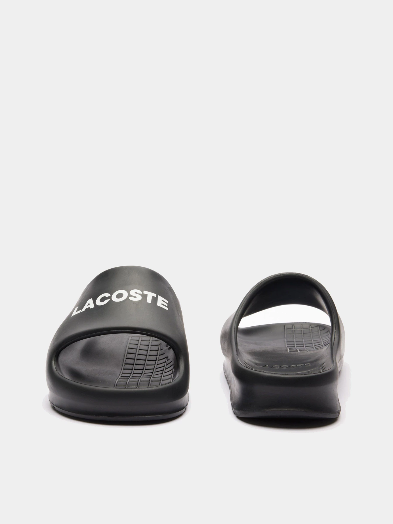 Шлёпанцы Lacoste Serve Slide 2.0 модель 747CMA001502H Шлёпанцы Lacoste Serve Slide 2.0 модель 747CMA001502H Фото