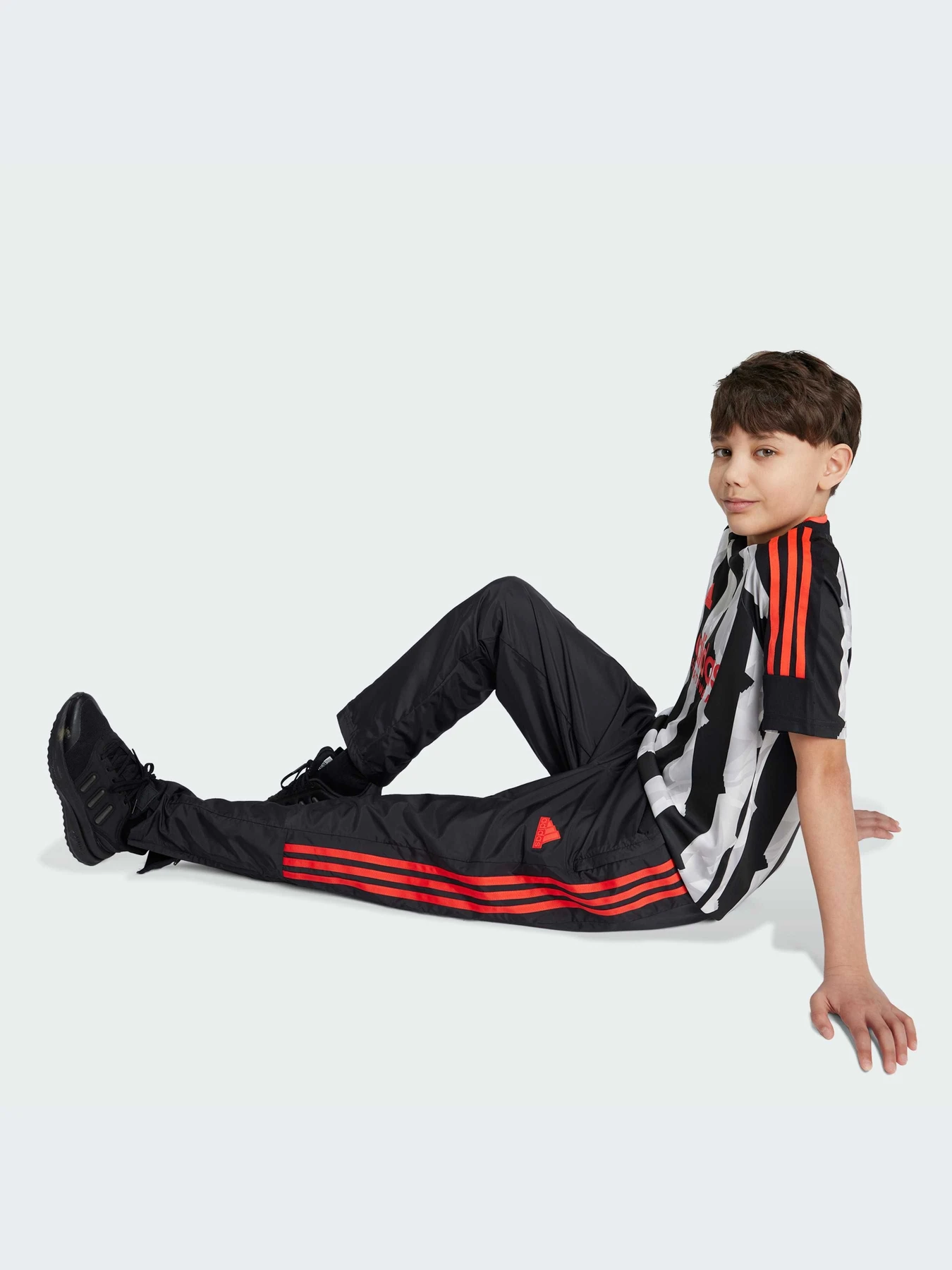 Брюки Adidas Tiro модель IV7104 Брюки Adidas Tiro модель IV7104 Фото