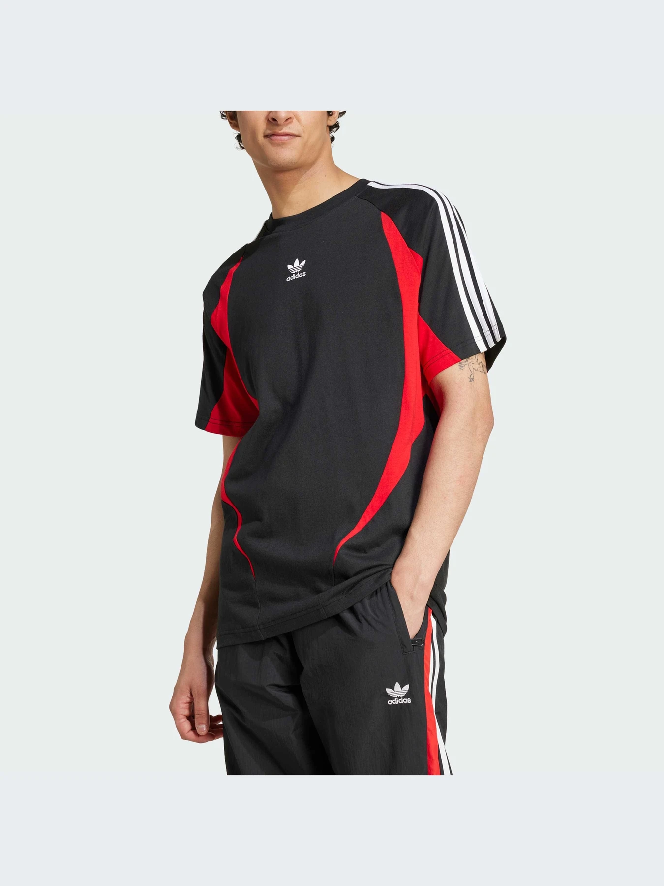 Футболки і поло Adidas модель IX9648 Футболки і поло Adidas модель IX9648 Фото