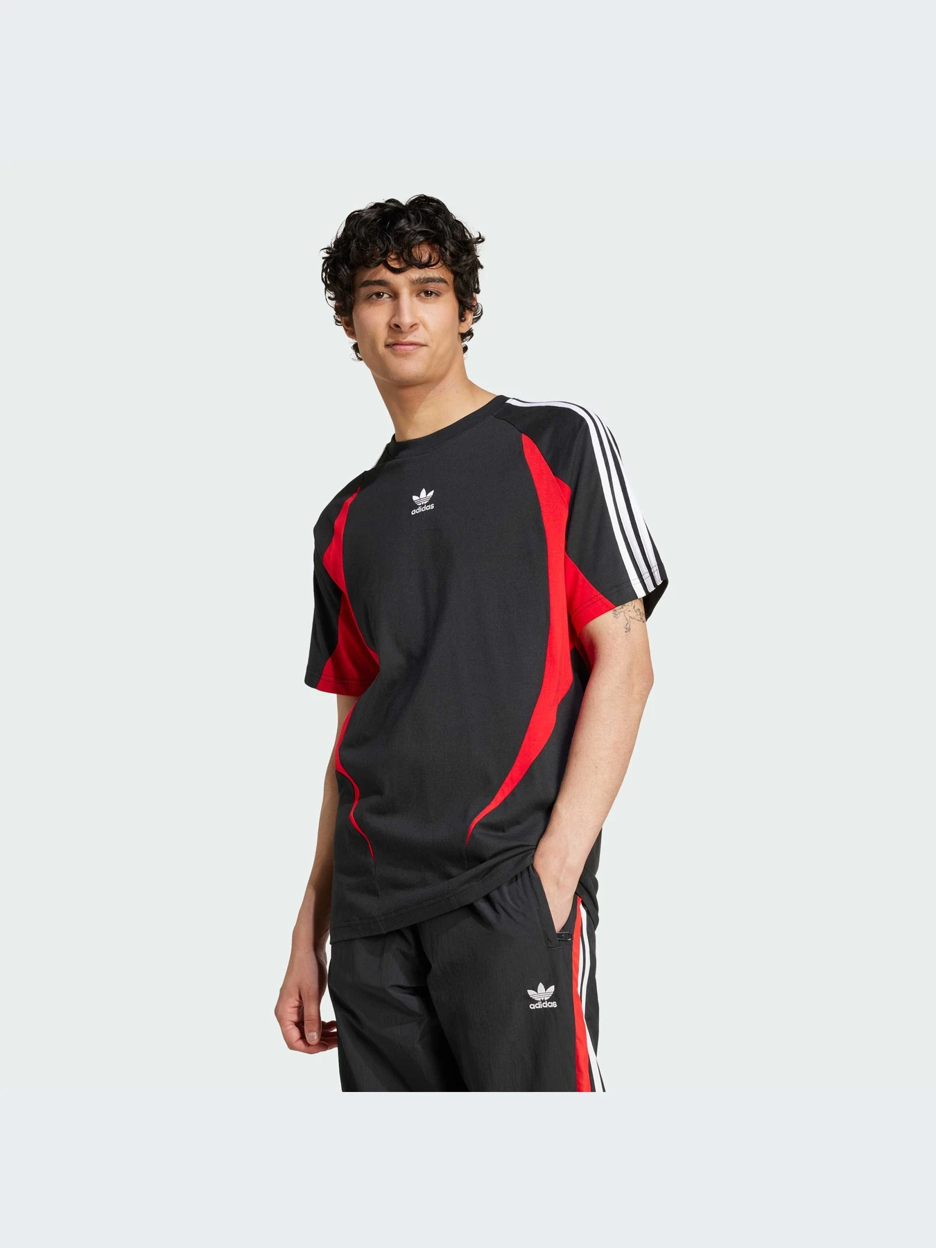 Футболки і поло Adidas модель IX9648 Футболки і поло Adidas модель IX9648 Фото