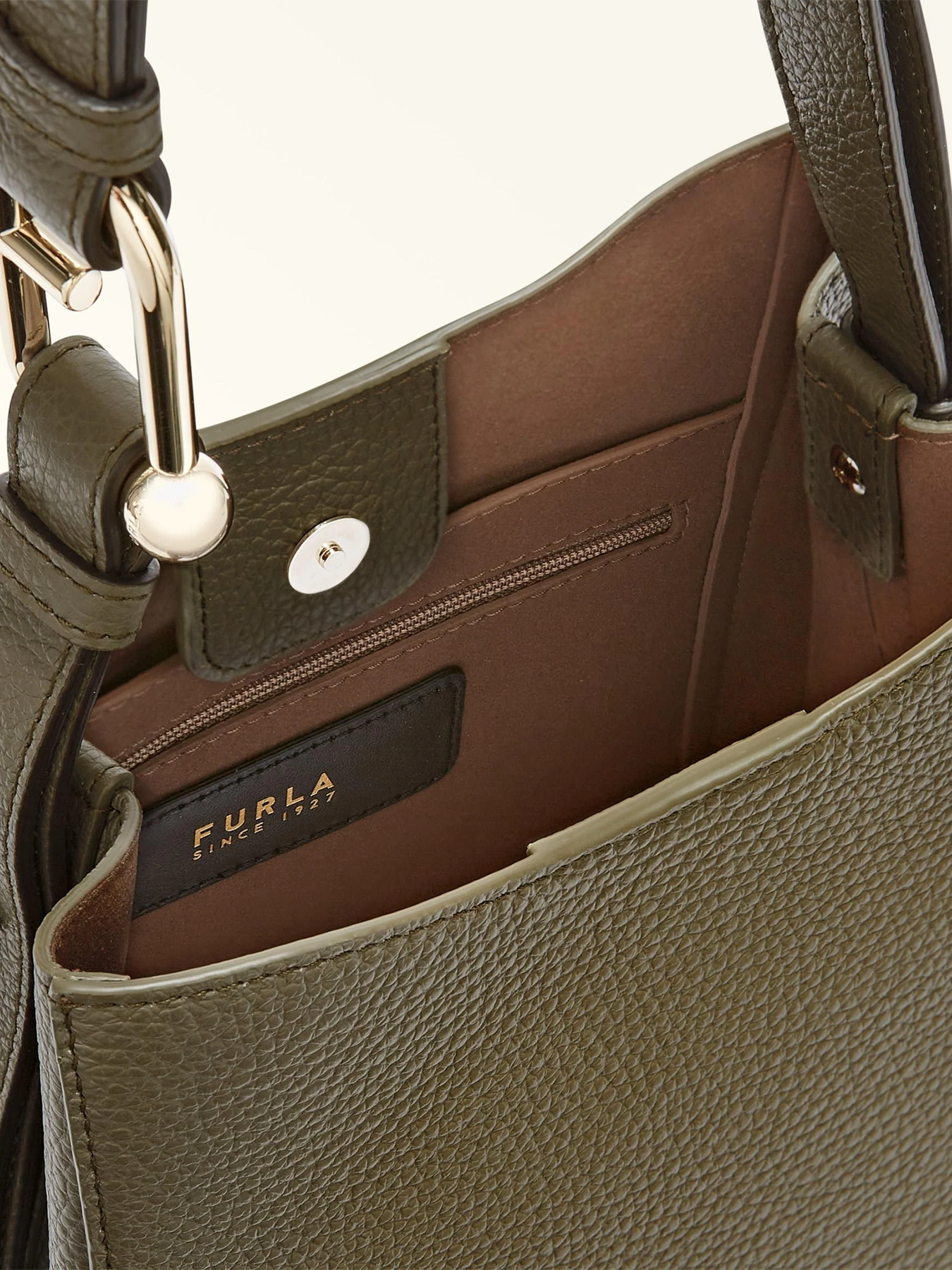 Сумки Furla NUVOLA MINI BUCKET BAG 20 модель WB01373HSF0002810S1007 Фото