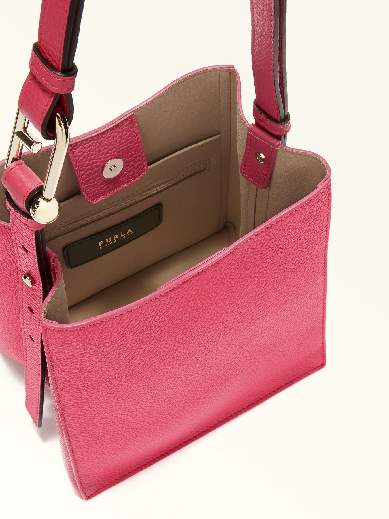 Сумки Furla Nuvola Bucket 20 модель WB01373HSF0002504S1007 Фото