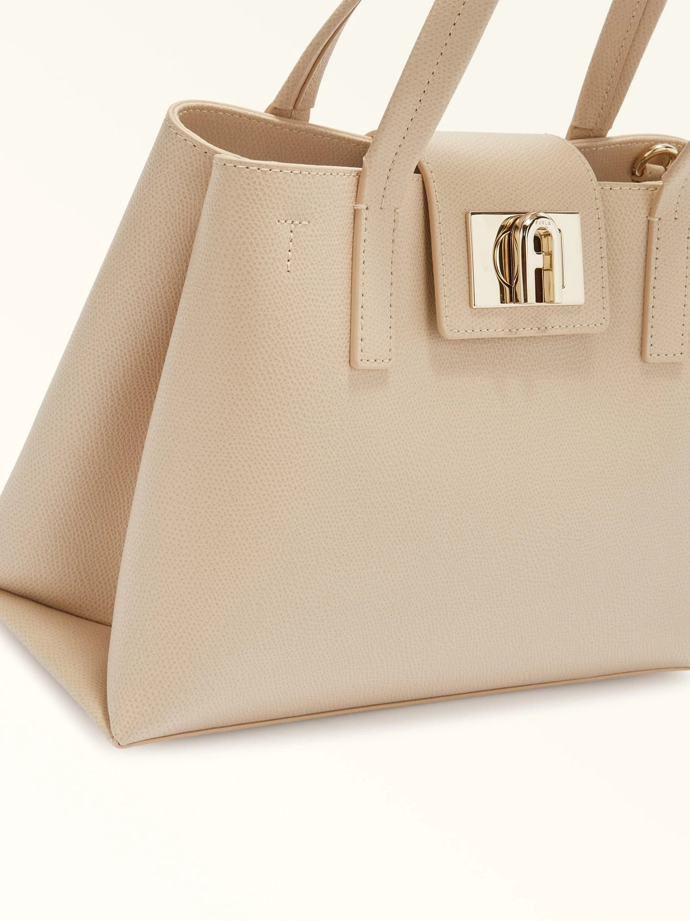 Сумки Furla 1927 модель WB00560ARE000B4L001007 Фото