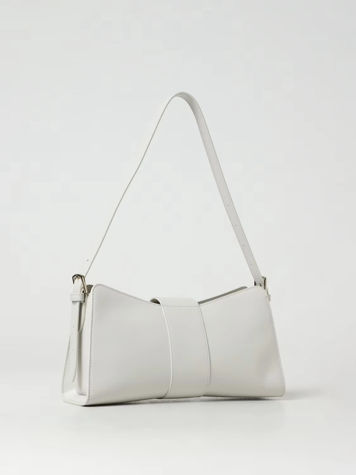 Сумки Furla METROPOLIS M SHOULDER BAG REMIX 30 модель WB01111AX07331704S1007 Сумки Furla METROPOLIS M SHOULDER BAG REMIX 30 модель WB01111AX07331704S1007 Фото