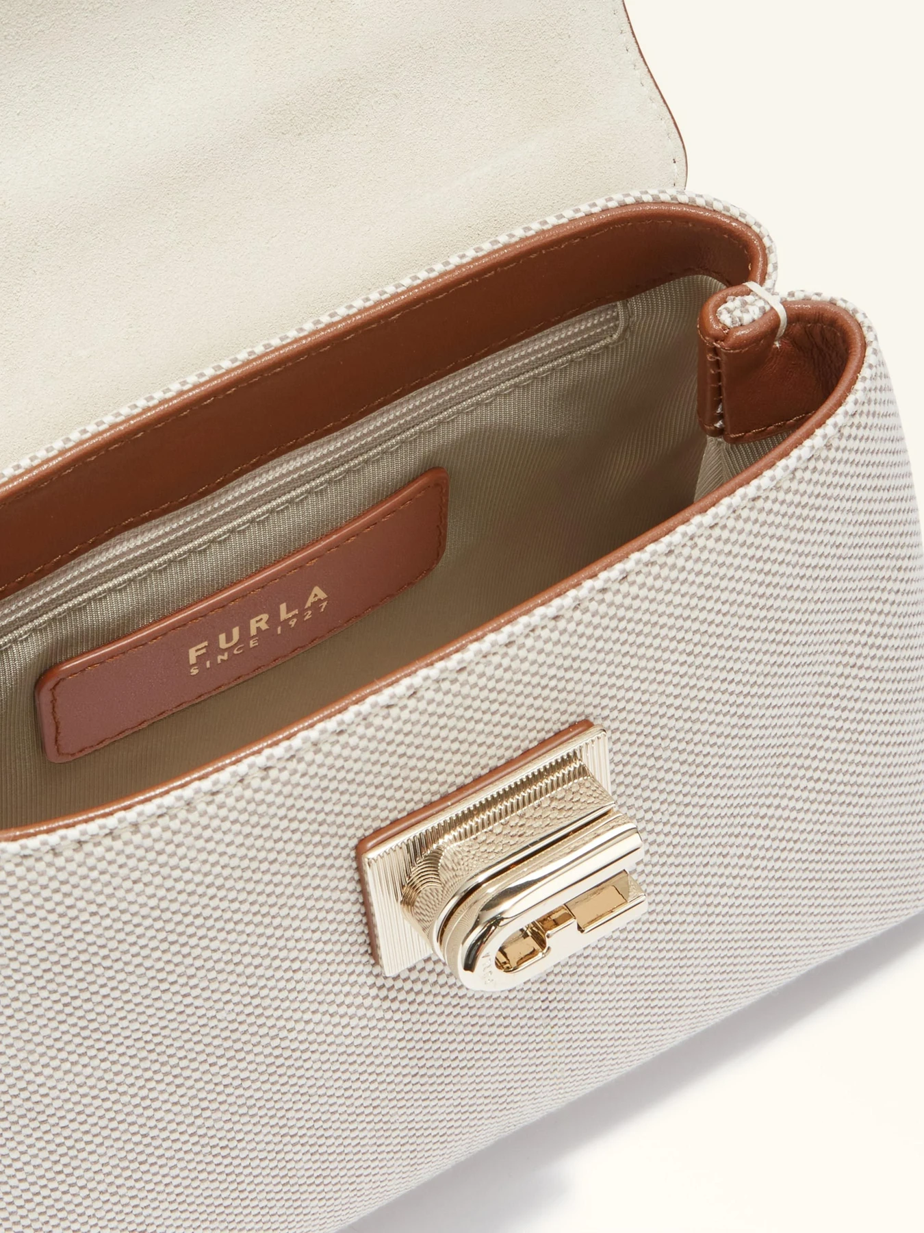 Сумки Furla 1927 MINI TOP HANDLE модель WB00109BX20931107S1007 Сумки Furla 1927 MINI TOP HANDLE модель WB00109BX20931107S1007 Фото
