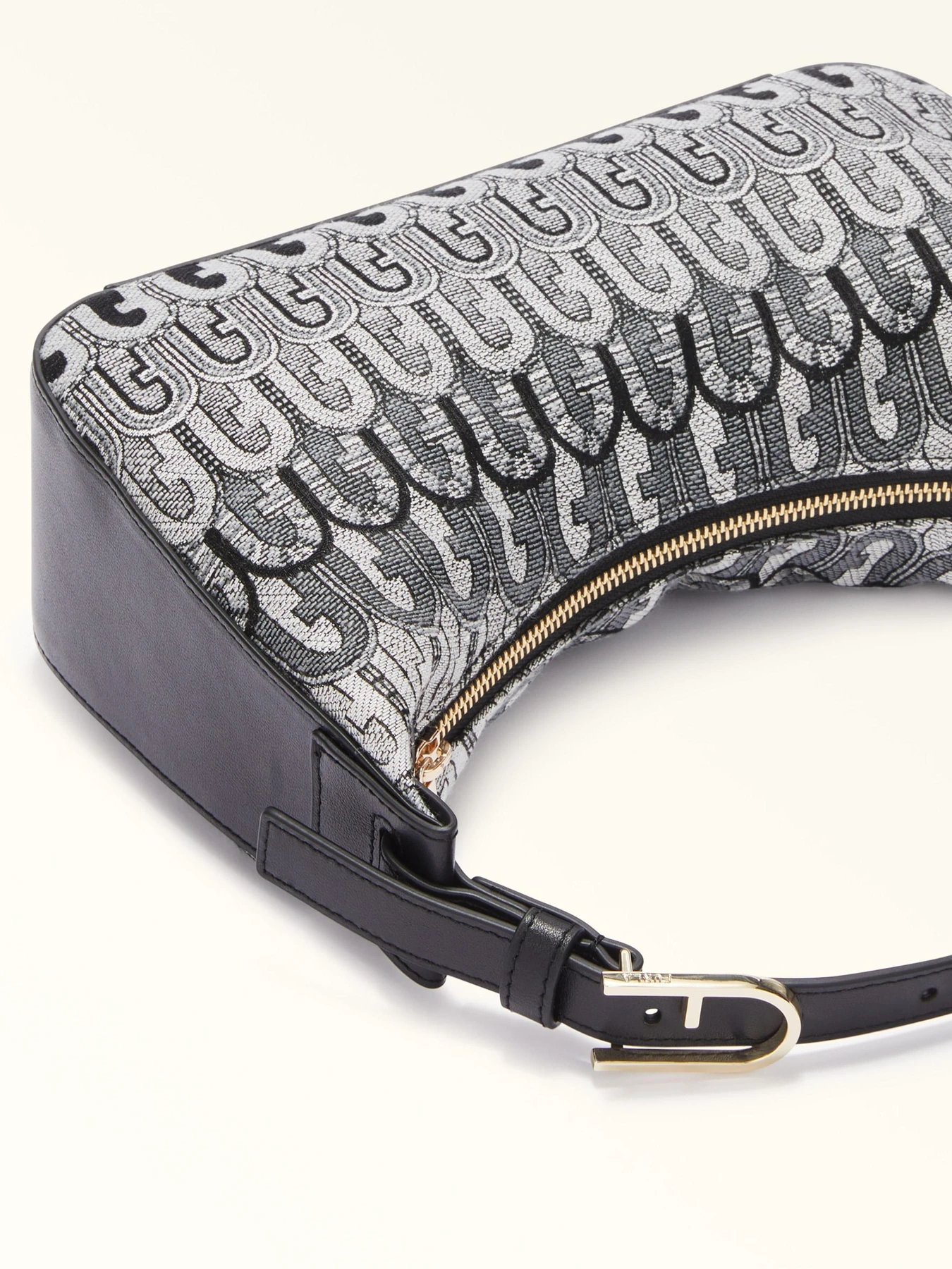 Сумки Furla FLOW S SHOULDER BAG 25 модель WB01053A.0459G10001007 Сумки Furla FLOW S SHOULDER BAG 25 модель WB01053A.0459G10001007 Фото