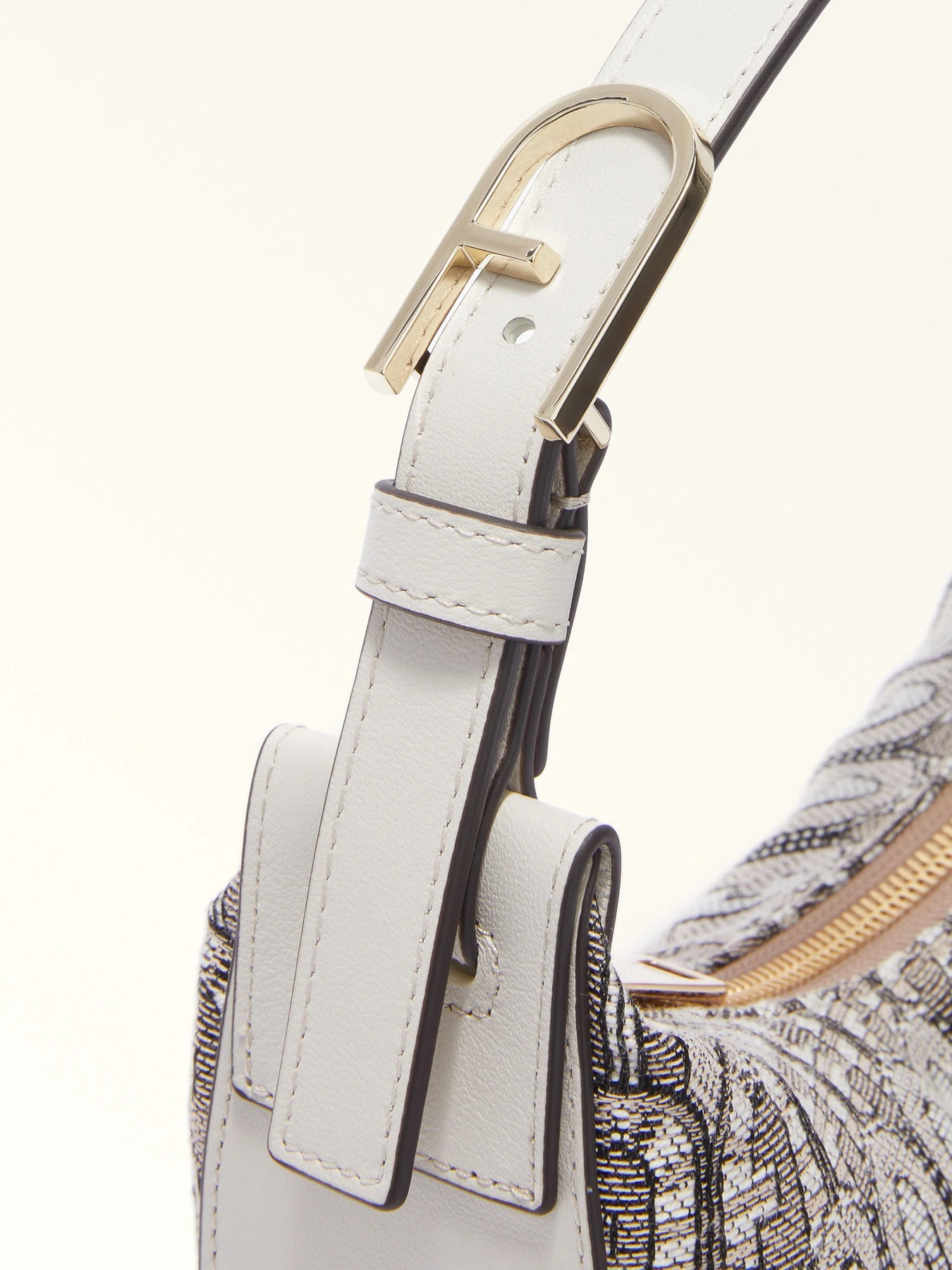 Сумки Furla модель WB01053A.0459B4K001007 Сумки Furla модель WB01053A.0459B4K001007 Фото