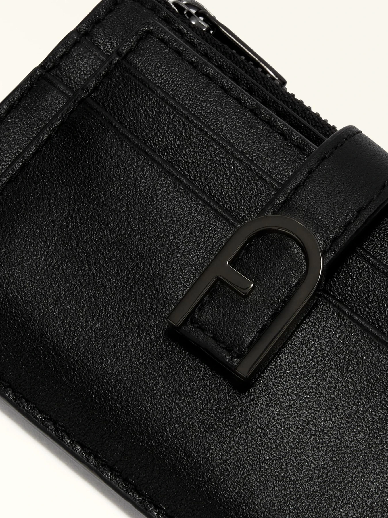 Гаманці Furla FLOW M CARD CASE модель WP00403BX2045O60001020 Гаманці Furla FLOW M CARD CASE модель WP00403BX2045O60001020 Фото