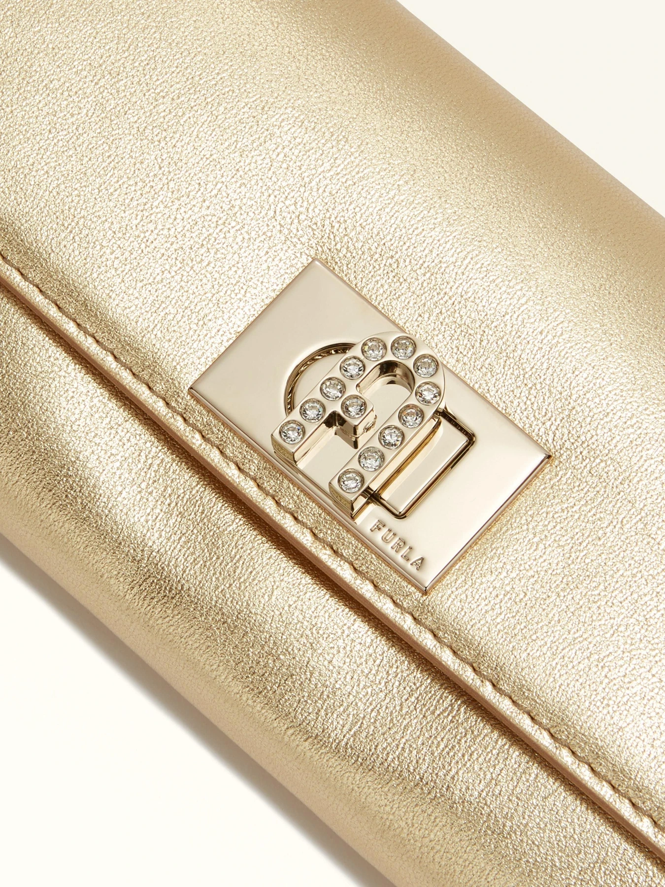 Гаманці Furla 1927 CONTINENTAL WALLET модель PCV0ACOBX2658CGD009080 Гаманці Furla 1927 CONTINENTAL WALLET модель PCV0ACOBX2658CGD009080 Фото