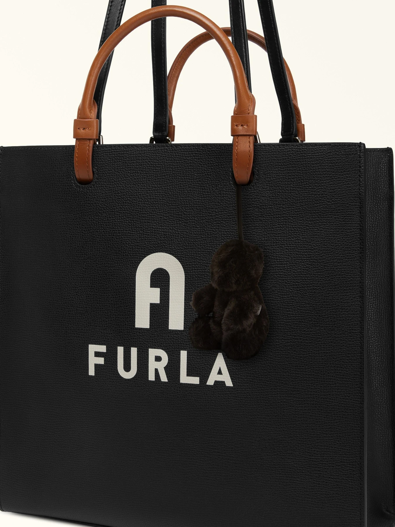 Сумки Furla модель WK00128BX2277O60004401 Сумки Furla модель WK00128BX2277O60004401 Фото