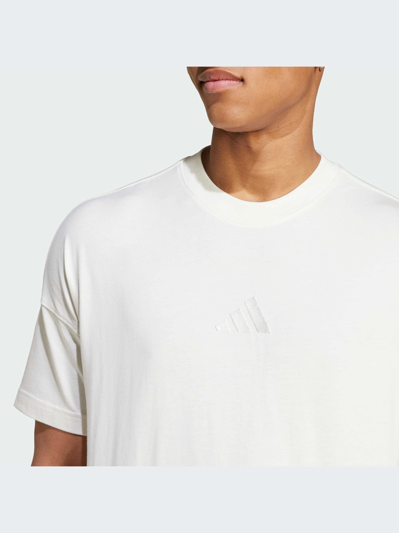 Футболки і поло Adidas модель IY6597 Футболки і поло Adidas модель IY6597 Фото