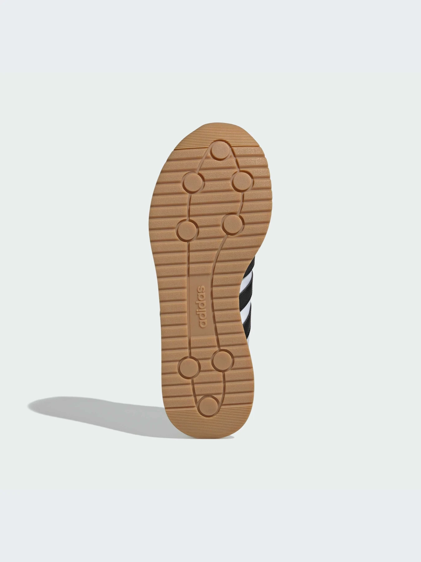 Кроссовки Adidas модель IH8584 Кроссовки Adidas модель IH8584 Фото