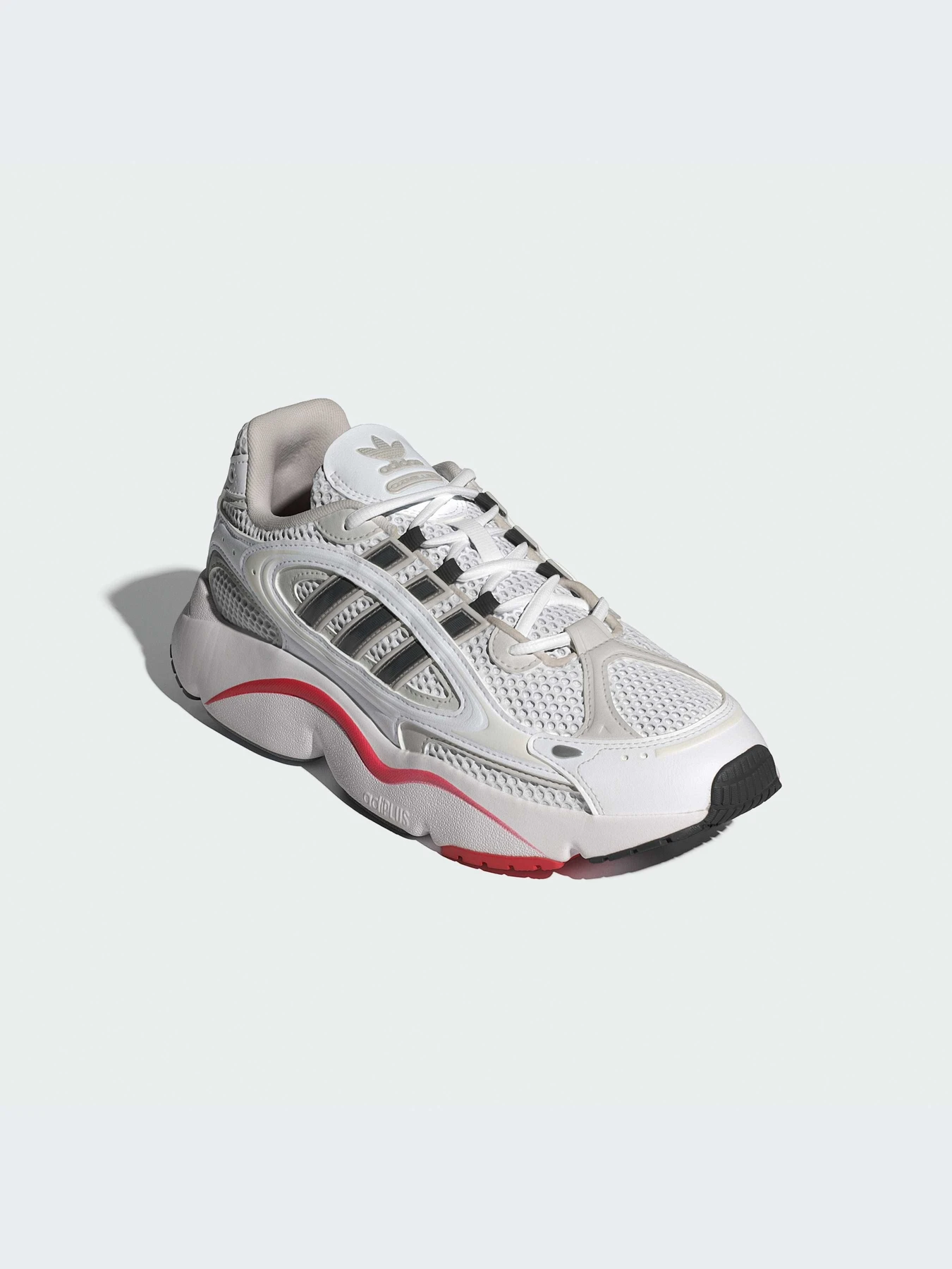 Кроссовки Adidas Ozweego модель IF9591 Кроссовки Adidas Ozweego модель IF9591 Фото