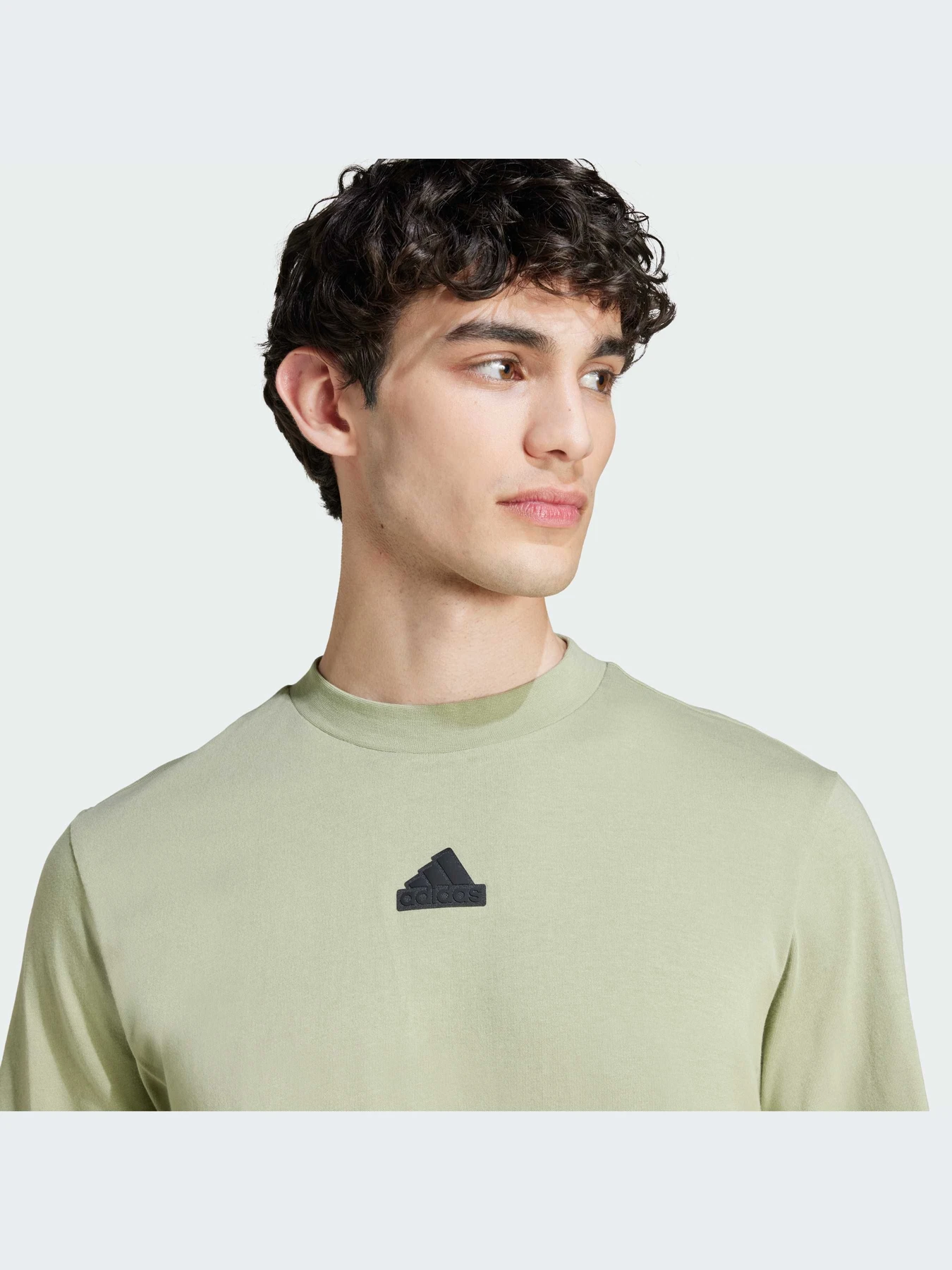 Футболки і поло Adidas модель IY7736 Футболки і поло Adidas модель IY7736 Фото