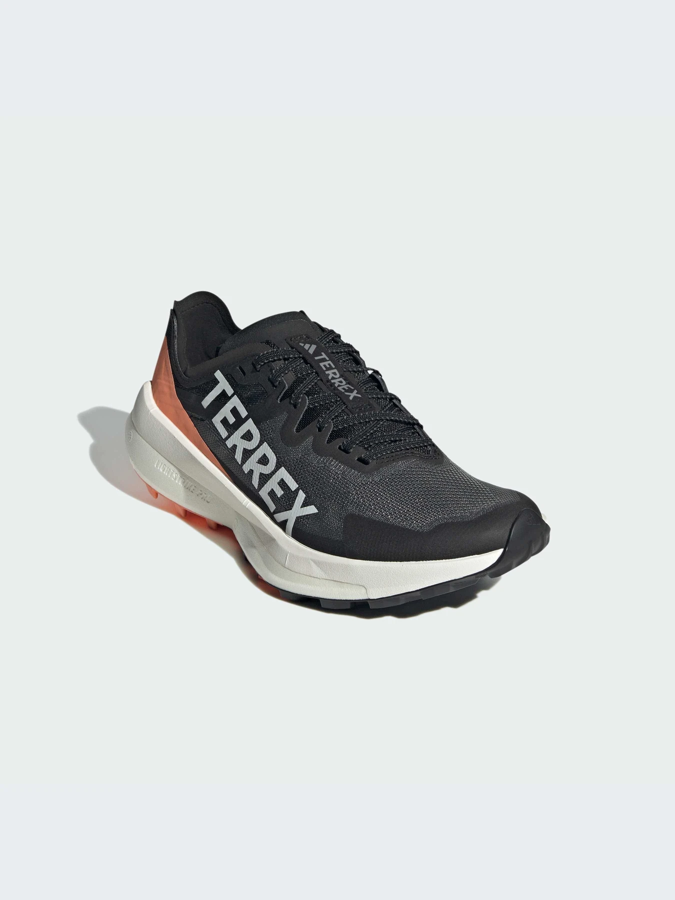 Кроссовки Adidas Terrex модель IE7671 Кроссовки Adidas Terrex модель IE7671 Фото