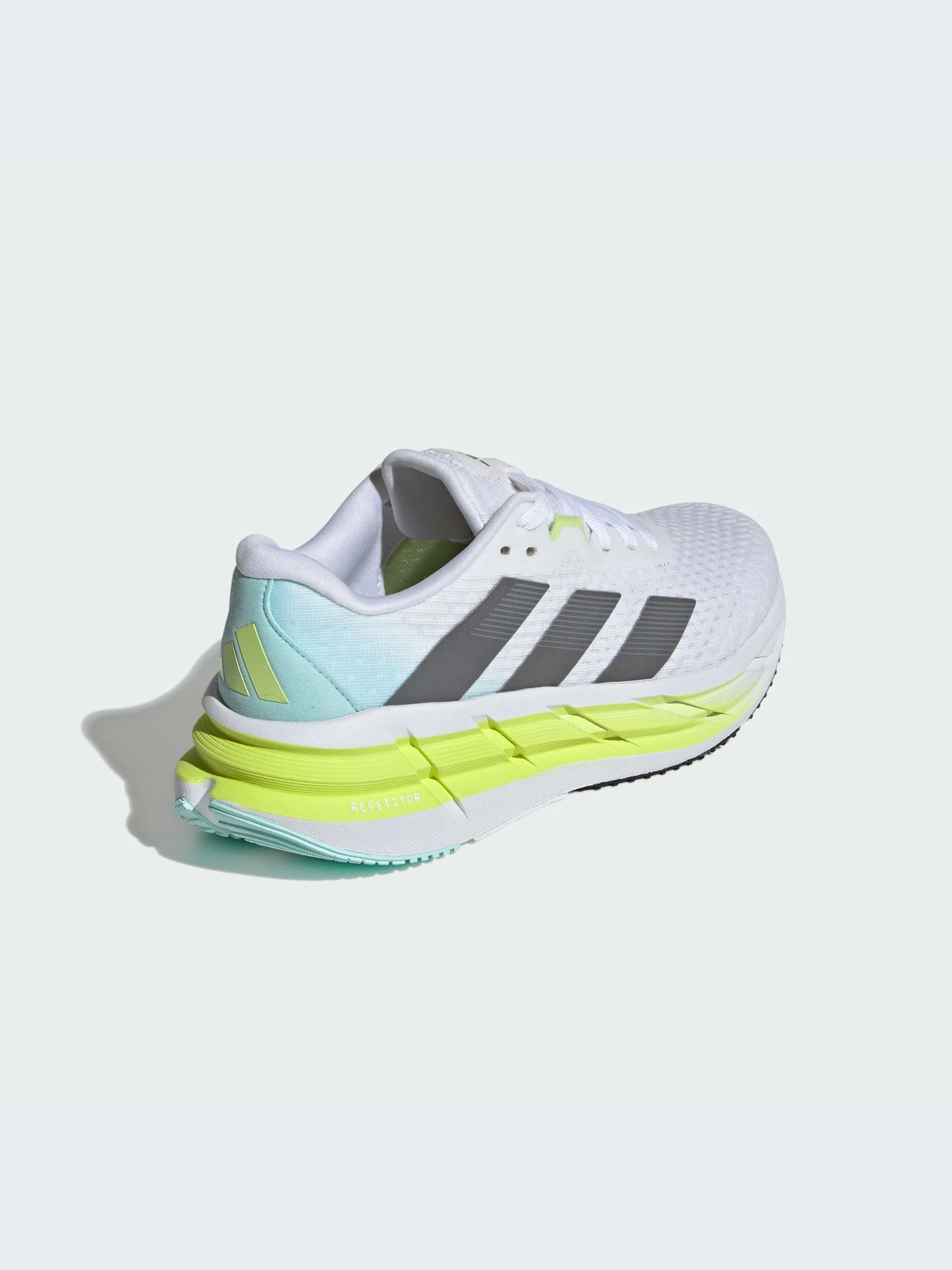 Кроссовки Adidas модель IH7651 Кроссовки Adidas модель IH7651 Фото