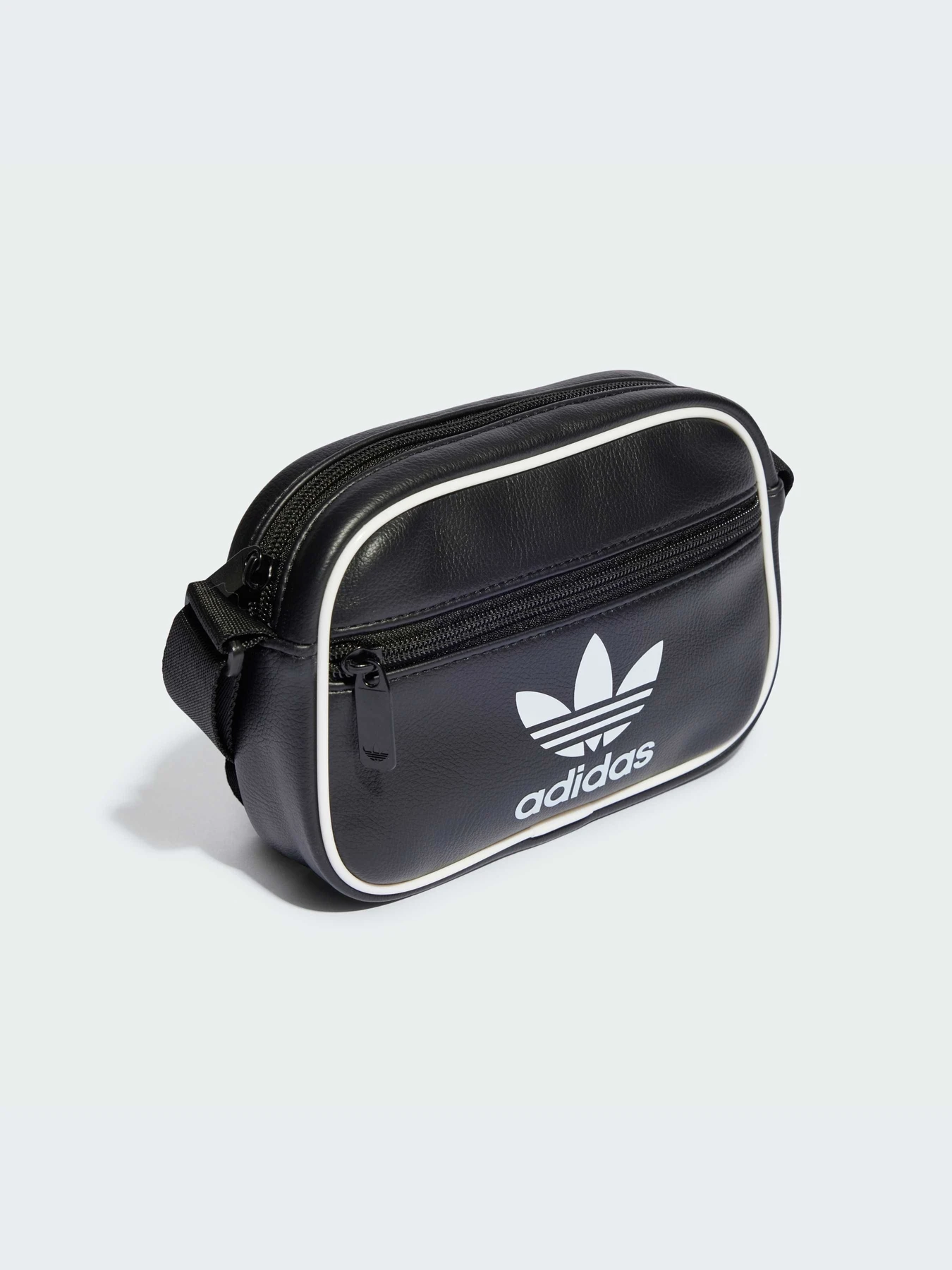 Сумки Adidas модель IT7598 Сумки Adidas модель IT7598 Фото