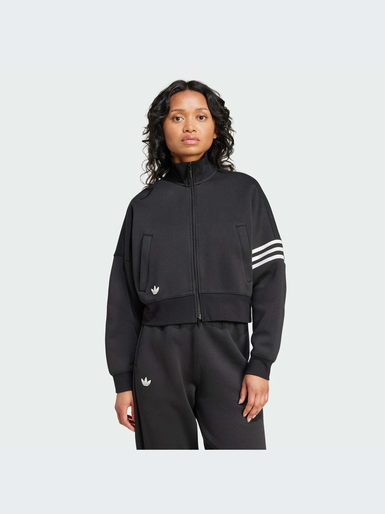 Худі та світшоти Adidas модель IW5601 Худі та світшоти Adidas модель IW5601 Фото