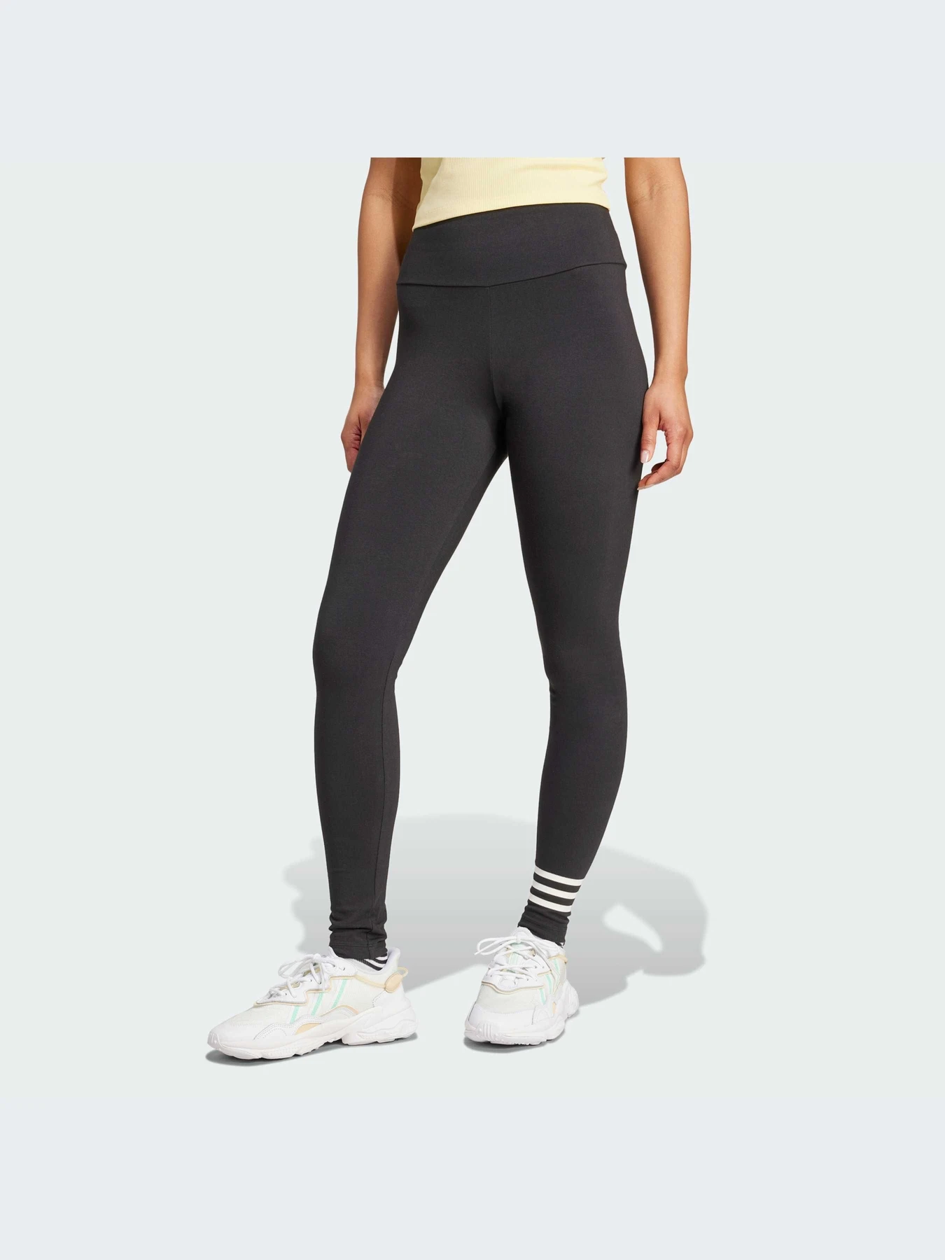Штани Adidas модель IW5611 Штани Adidas модель IW5611 Фото