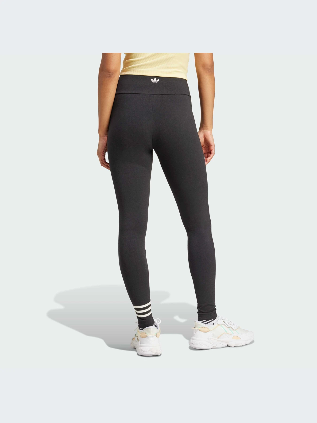 Штани Adidas модель IW5611 Штани Adidas модель IW5611 Фото