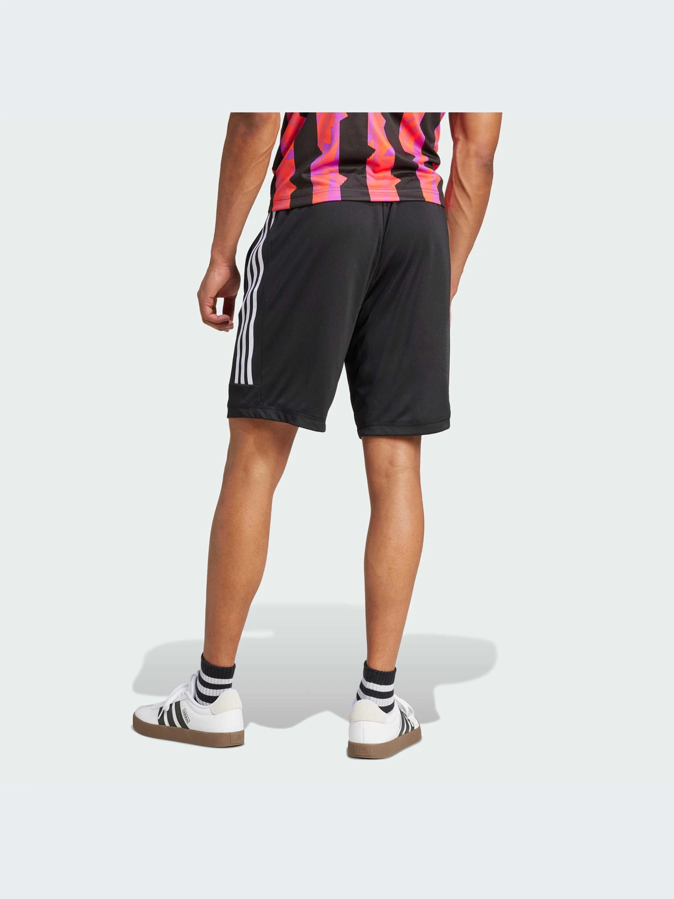 Шорты Adidas Tiro модель IX1342 Шорты Adidas Tiro модель IX1342 Фото