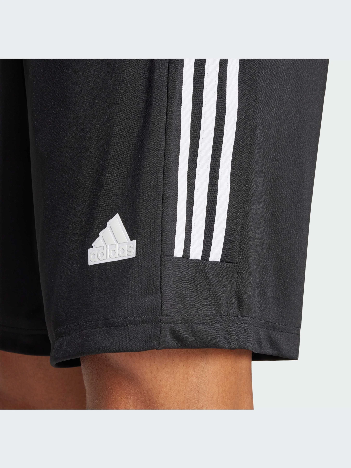 Шорты Adidas Tiro модель IX1342 Шорты Adidas Tiro модель IX1342 Фото