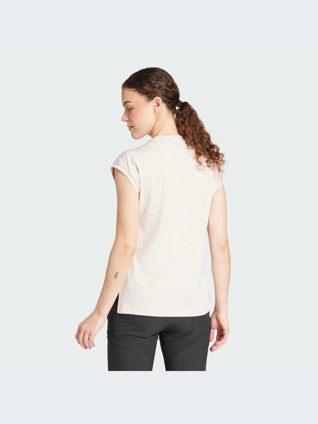 Футболки и поло Adidas модель IM8245 Футболки и поло Adidas модель IM8245 Фото