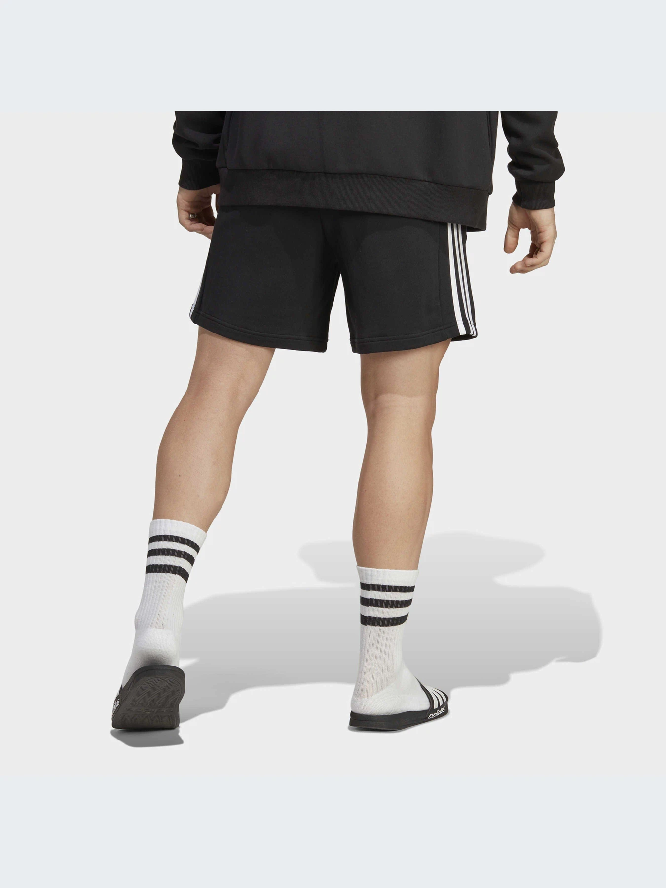 Шорты Adidas модель IC9435 Шорты Adidas модель IC9435 Фото