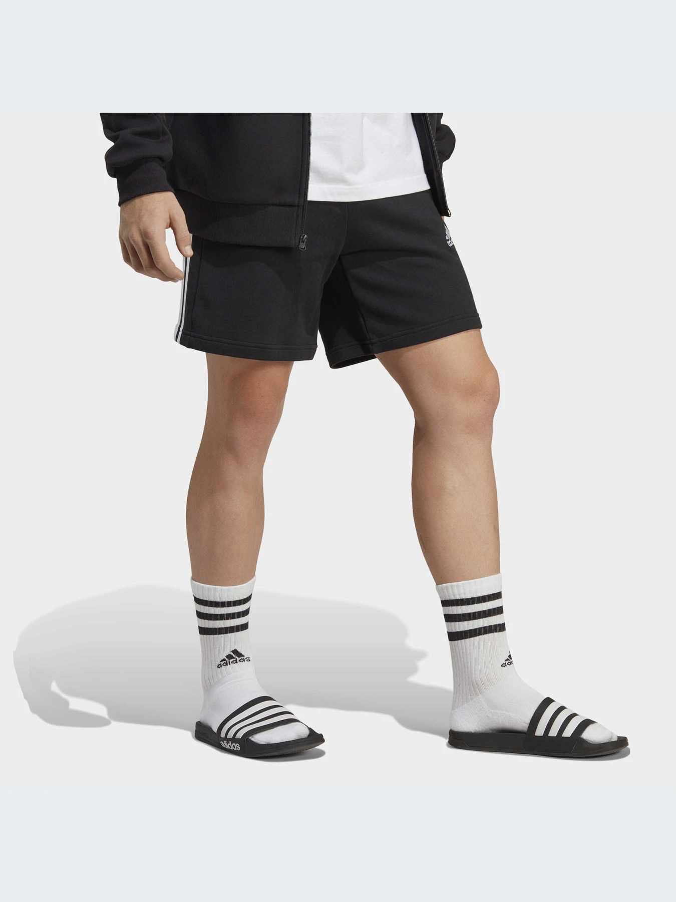 Шорты Adidas модель IC9435 Шорты Adidas модель IC9435 Фото