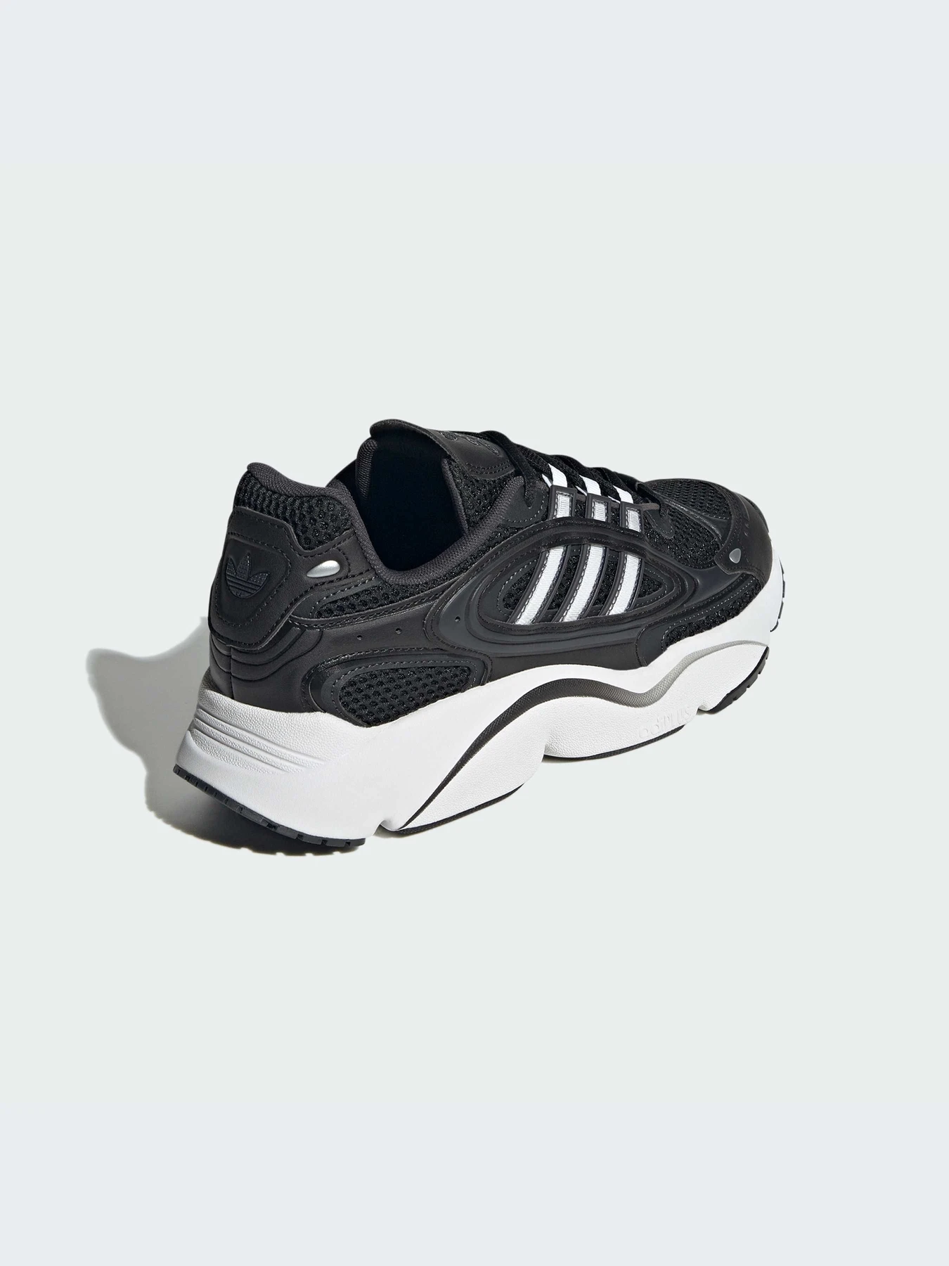 Кросівки Adidas Ozweego модель IF9593 Кросівки Adidas Ozweego модель IF9593 Фото