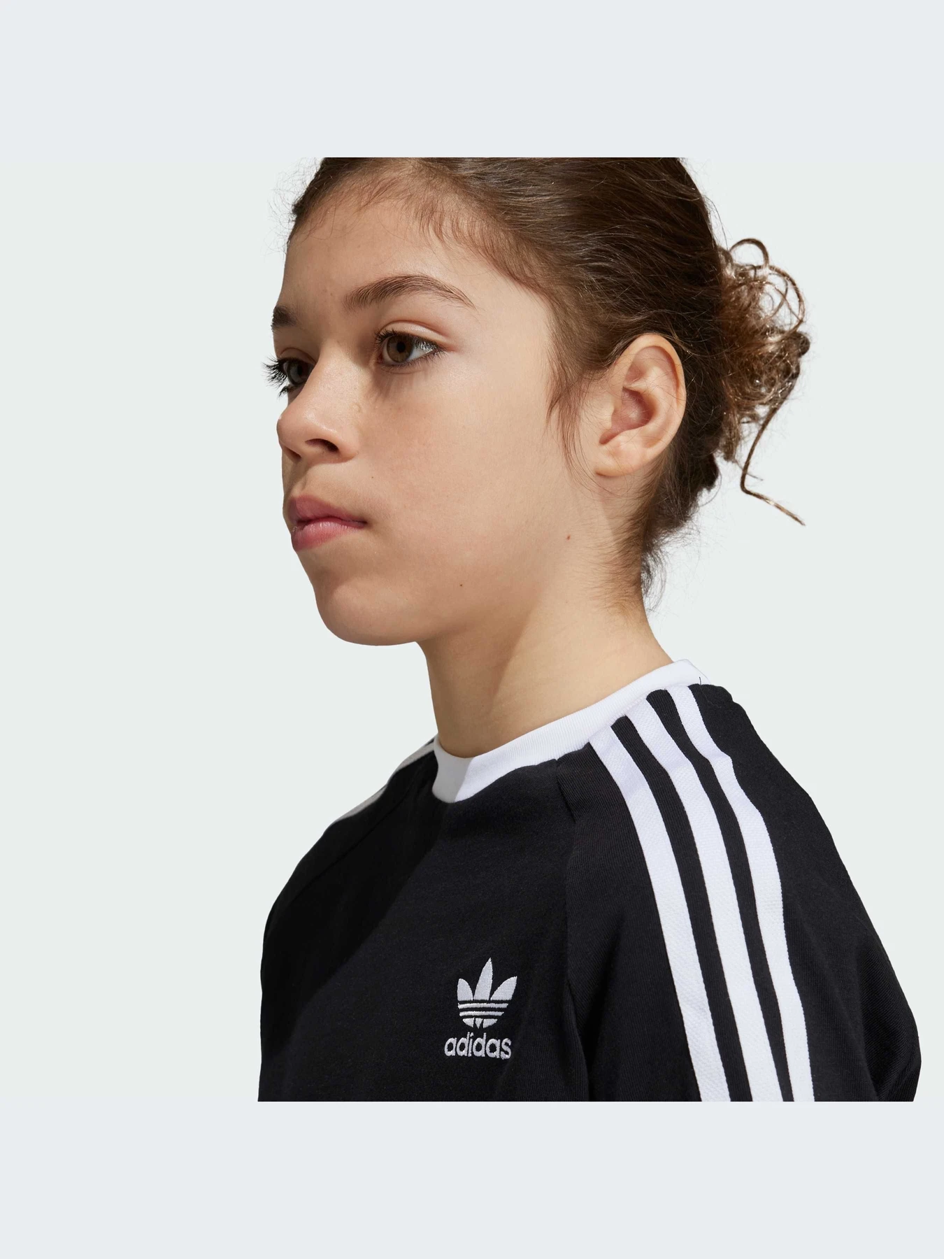 Футболки і поло Adidas Adicolor модель IX7626 Футболки і поло Adidas Adicolor модель IX7626 Фото