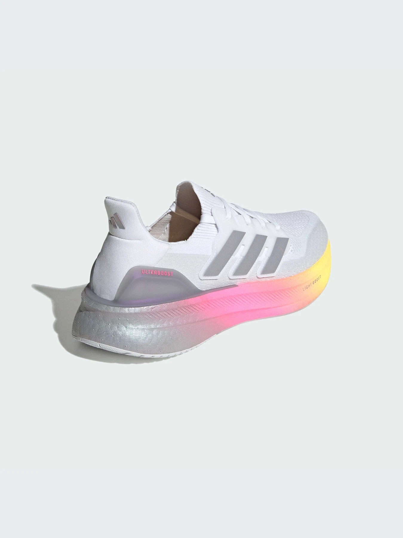 Кроссовки Adidas Ultraboost модель ID8810 Кроссовки Adidas Ultraboost модель ID8810 Фото