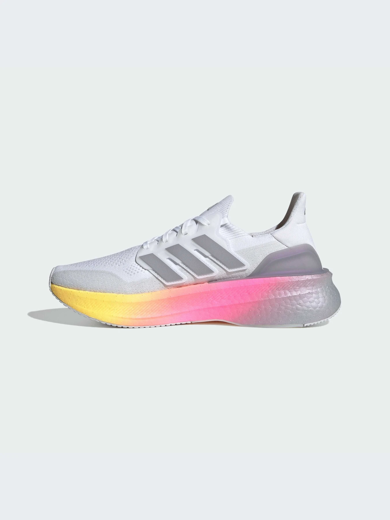 Кроссовки Adidas Ultraboost модель ID8810 Кроссовки Adidas Ultraboost модель ID8810 Фото