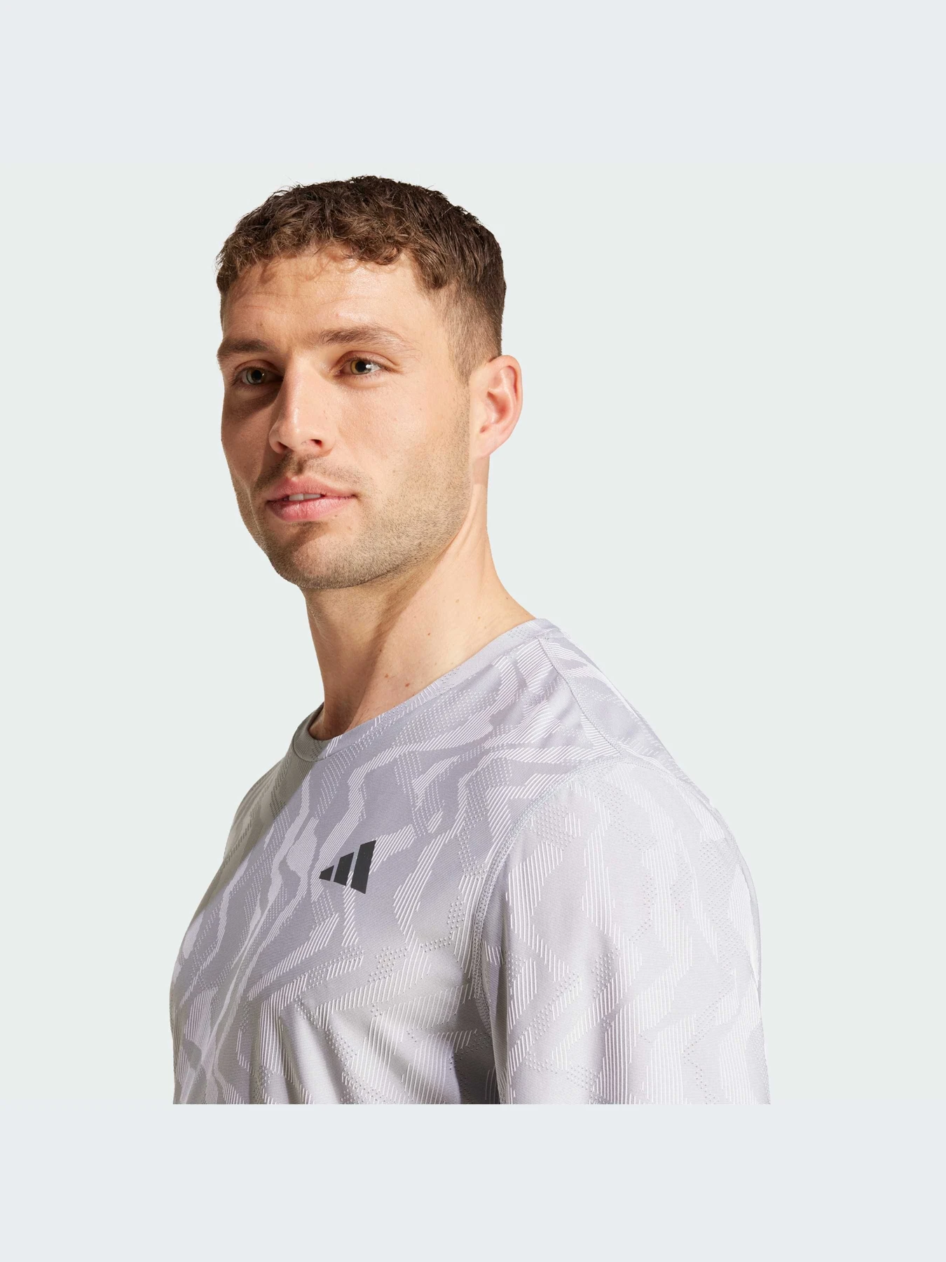 Футболки и поло Adidas модель IY0722 Футболки и поло Adidas модель IY0722 Фото