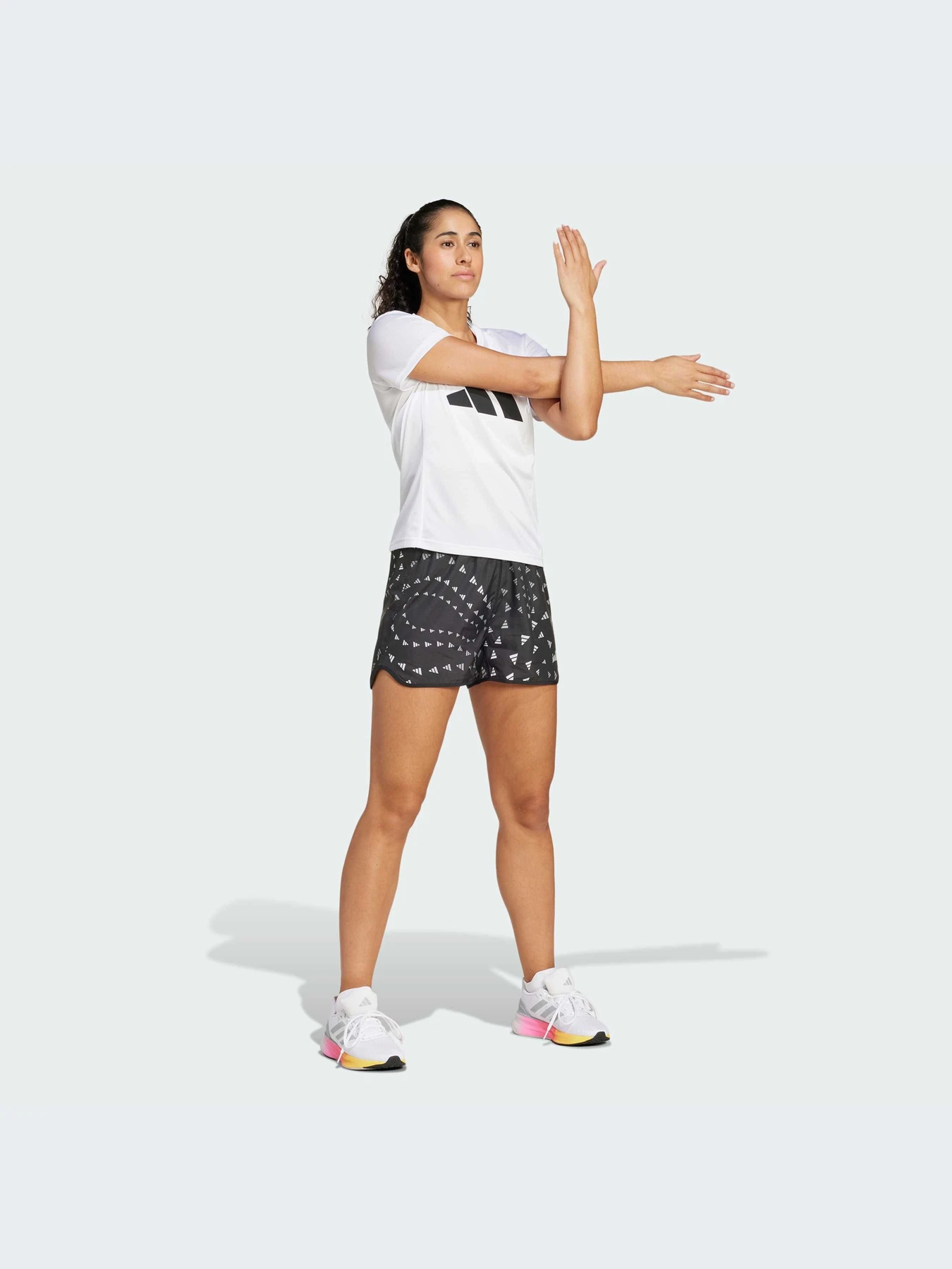 Шорты Adidas модель IT3479 Шорты Adidas модель IT3479 Фото