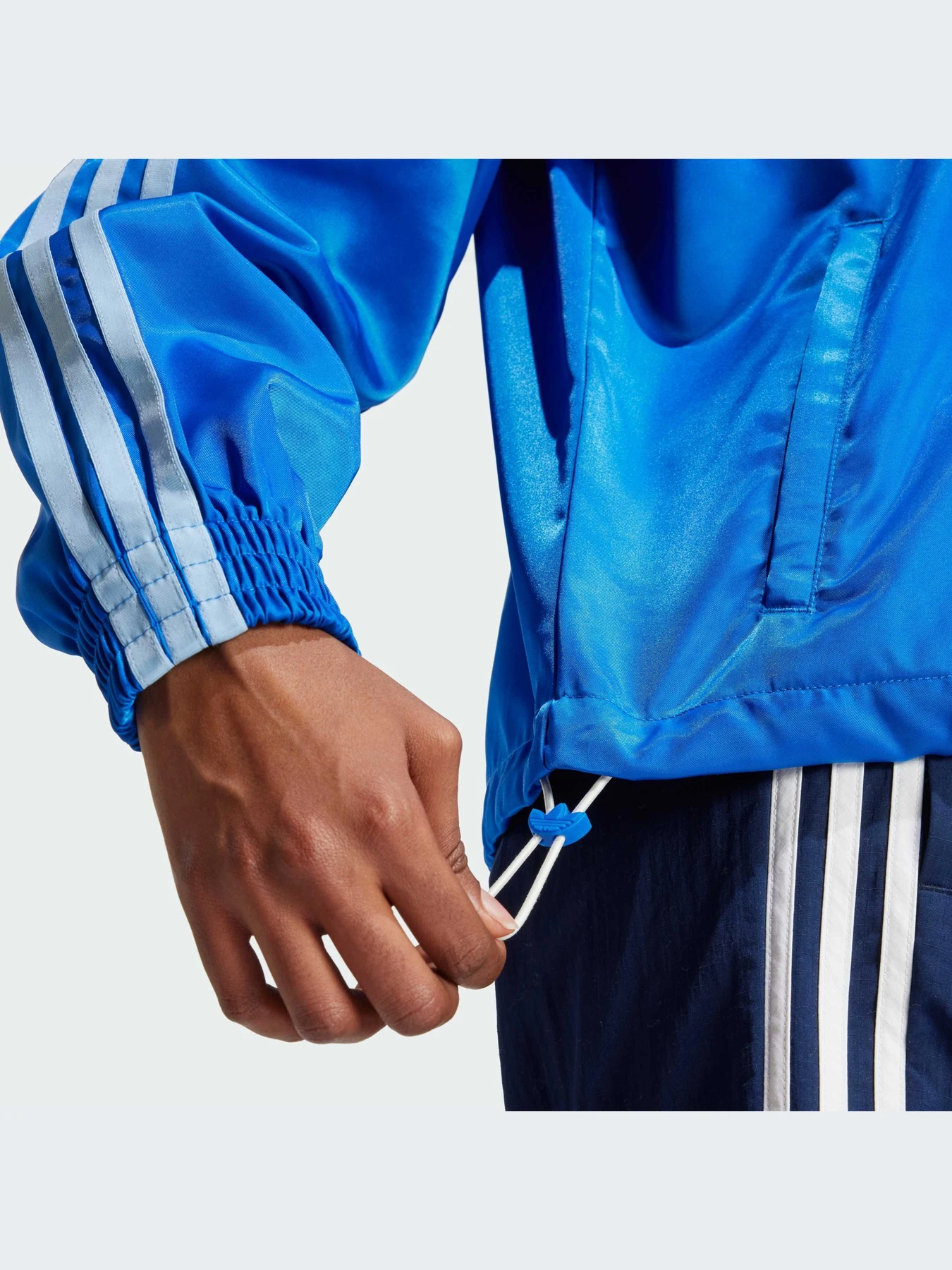 Куртки и дубленки Adidas модель IX3553 Куртки и дубленки Adidas модель IX3553 Фото