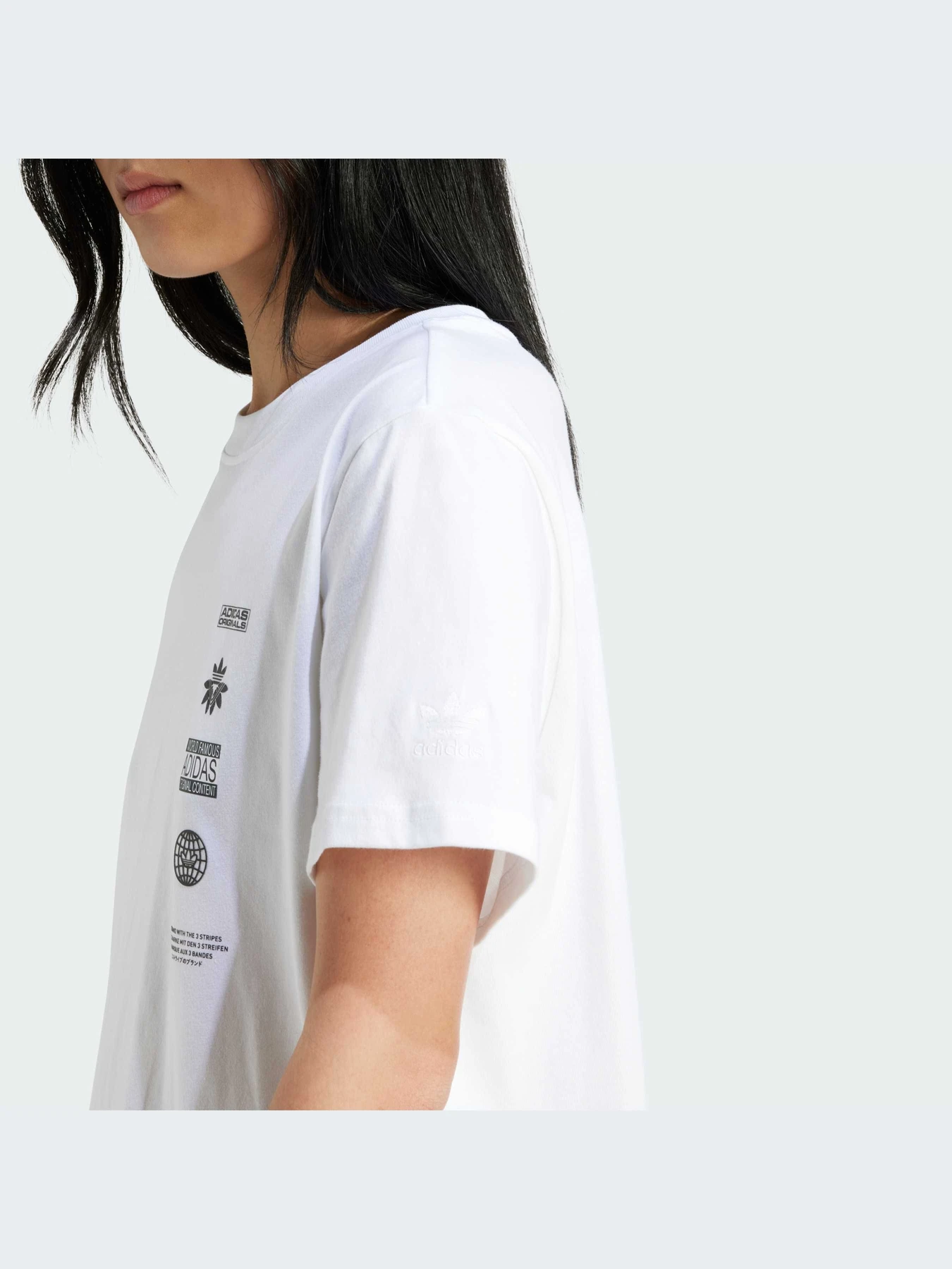 Футболки і поло Adidas Graphics модель IT7620 Футболки і поло Adidas Graphics модель IT7620 Фото