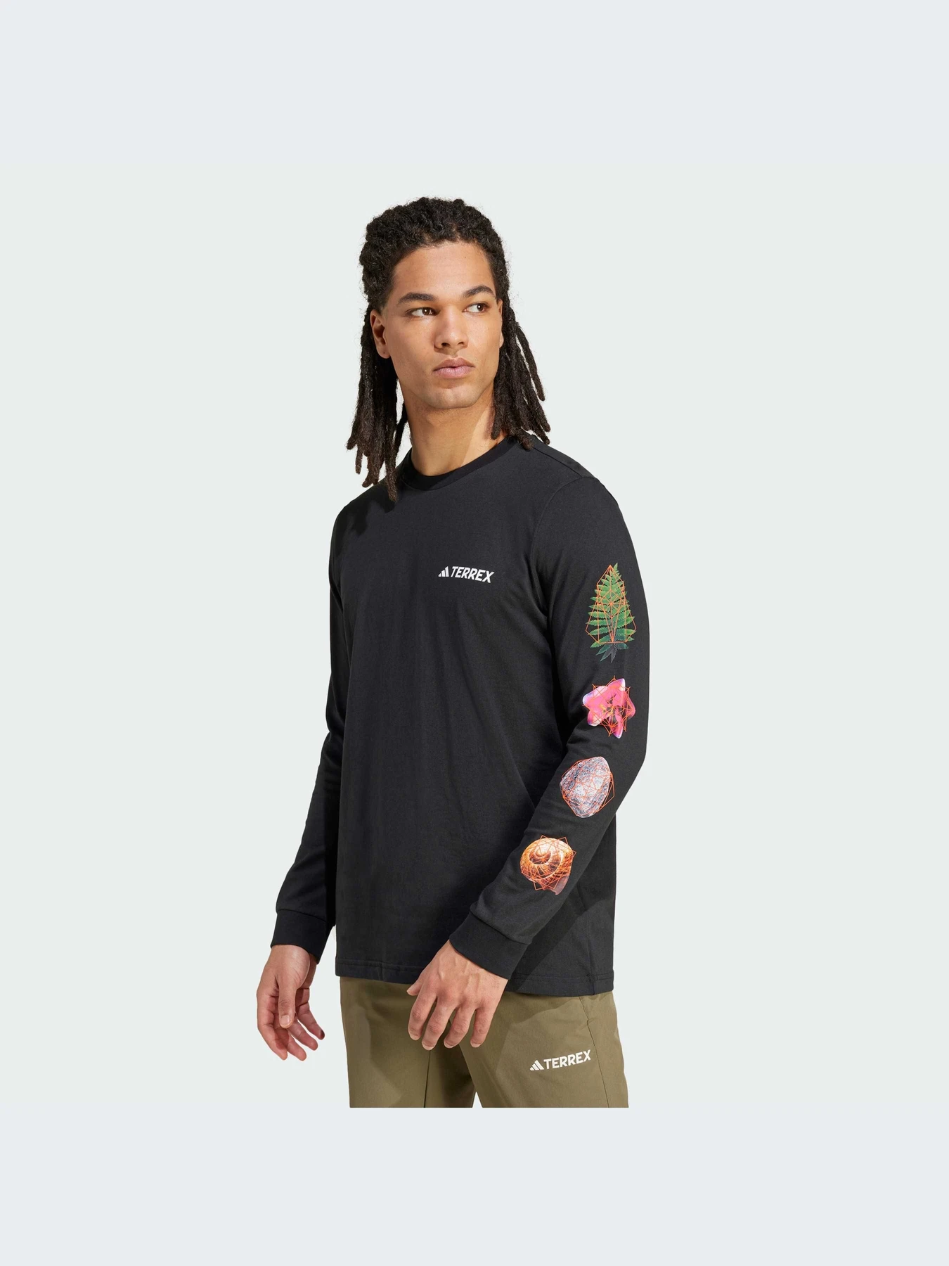 Худи и свитшоты Adidas Graphics модель IZ0464 Худи и свитшоты Adidas Graphics модель IZ0464 Фото