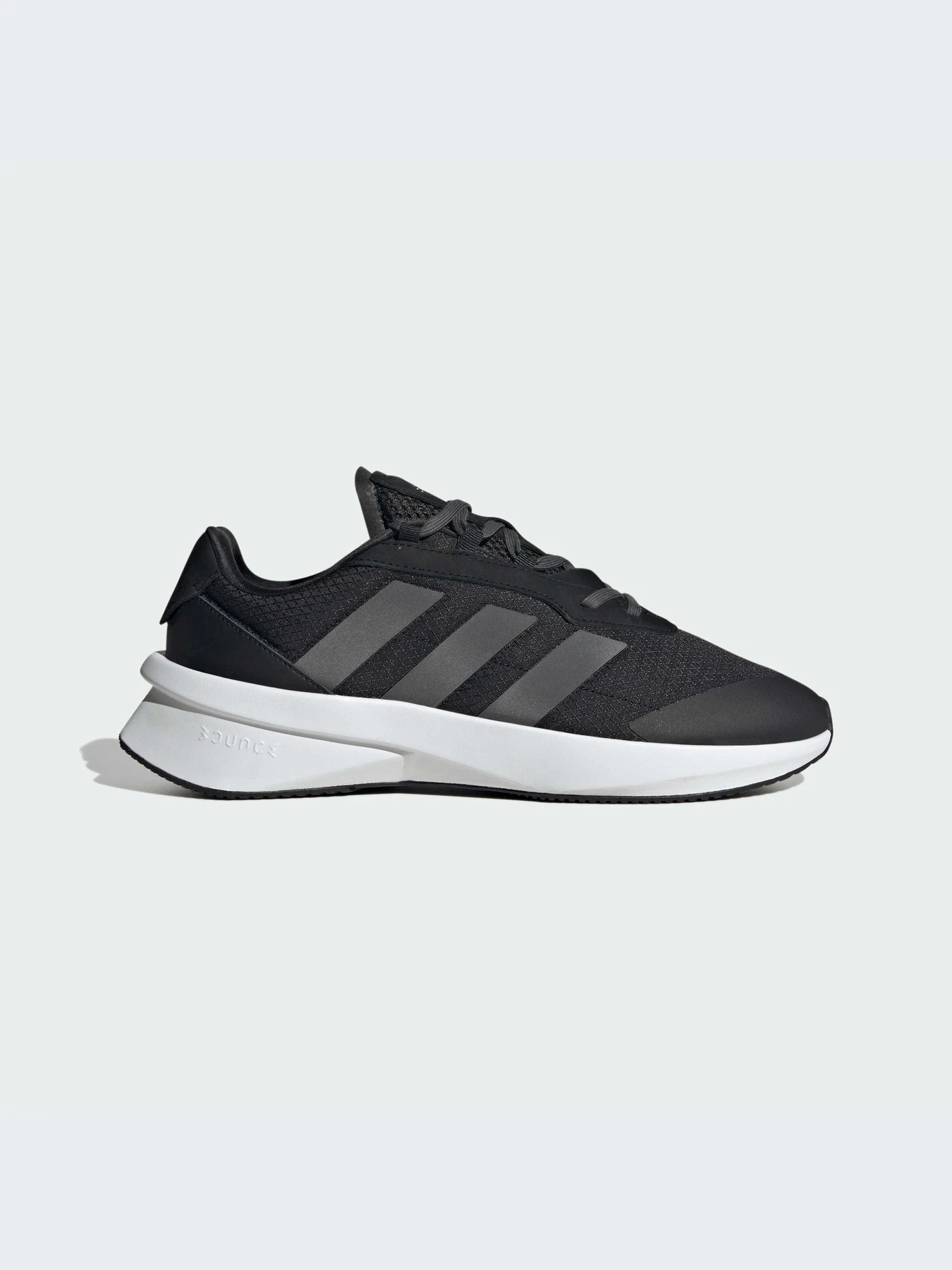 Кроссовки Adidas модель IG2381 Кроссовки Adidas модель IG2381 Фото